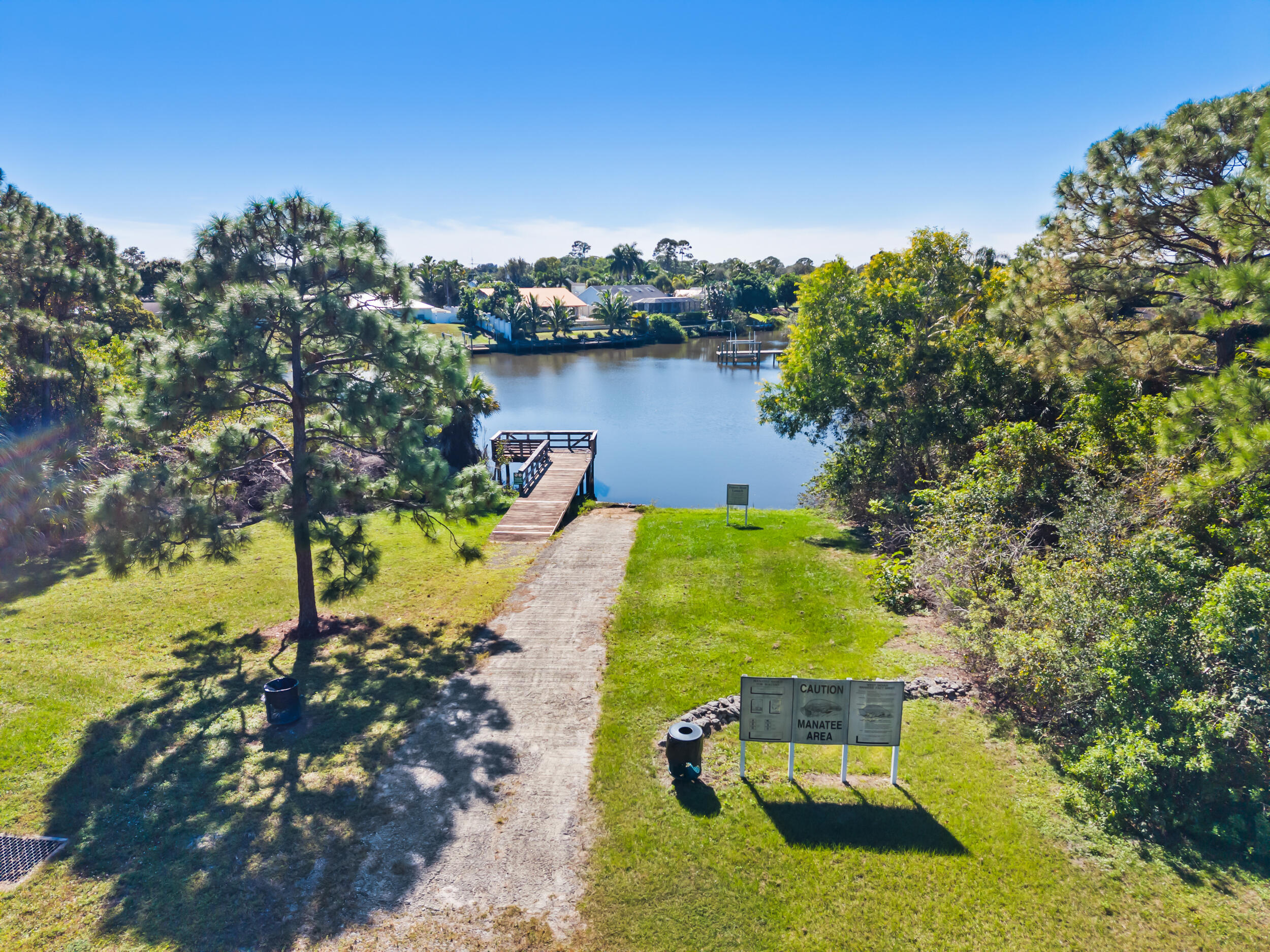 624 Ne Bent Paddle Lane Property Photo 44