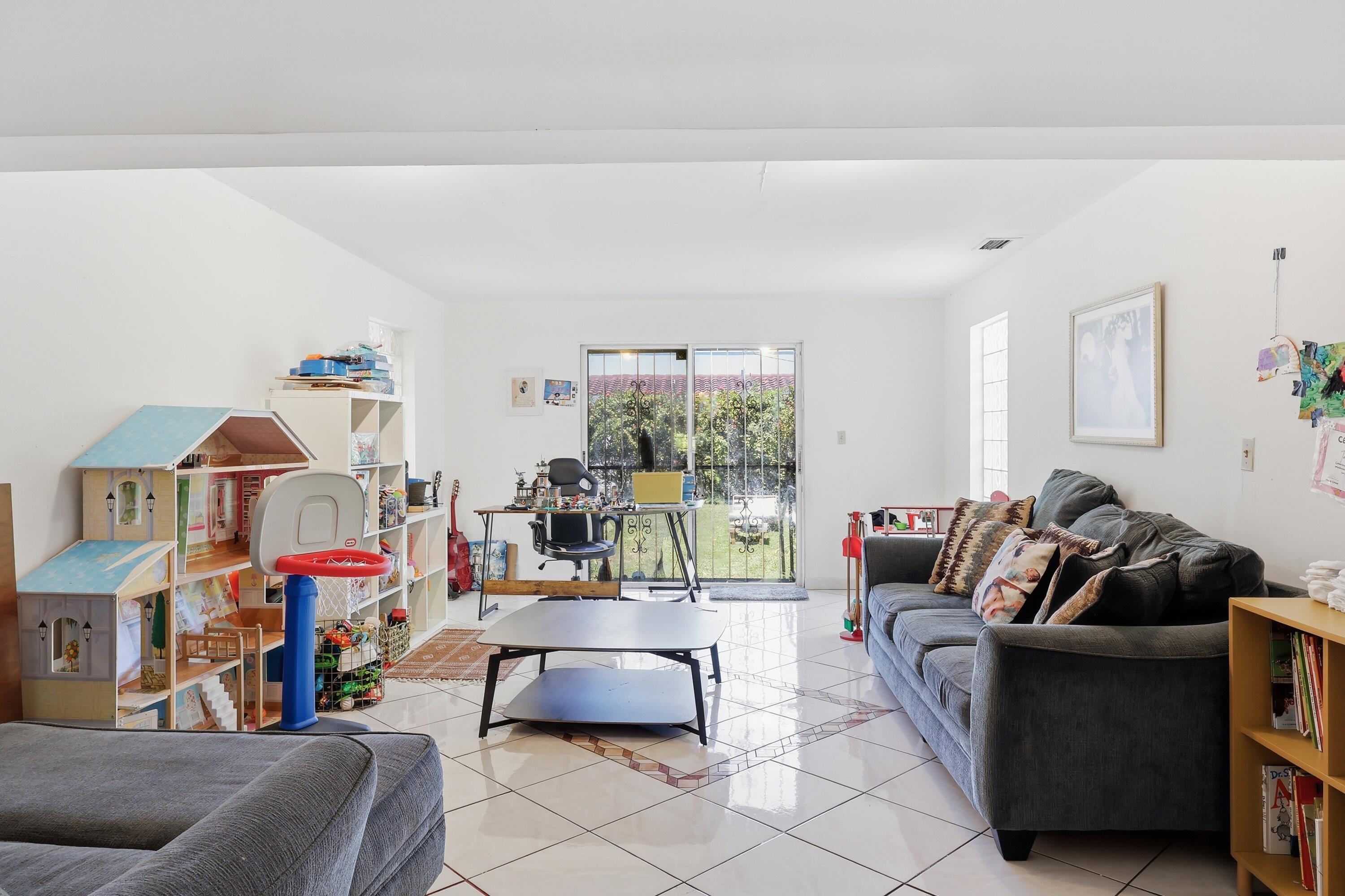 1324 Lenox Avenue Property Photo 14