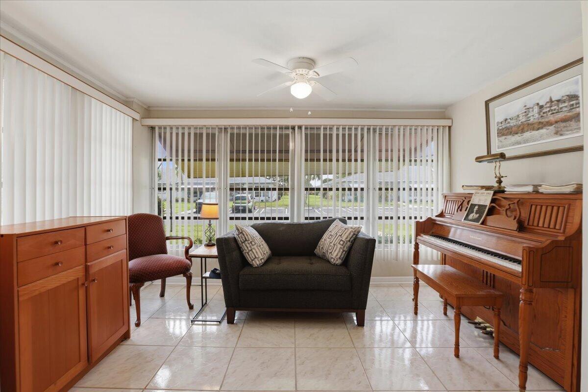 1172 S Drive Circle B Property Photo 11