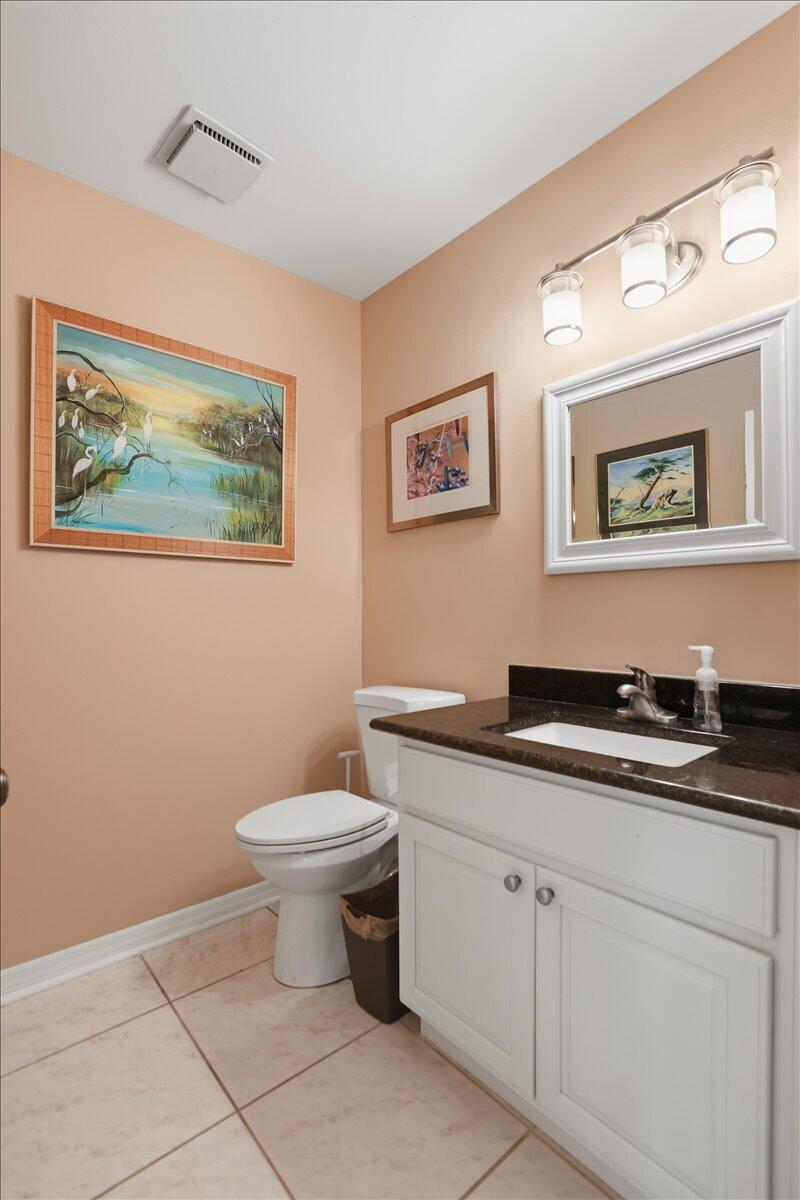 1172 S Drive Circle B Property Photo 13