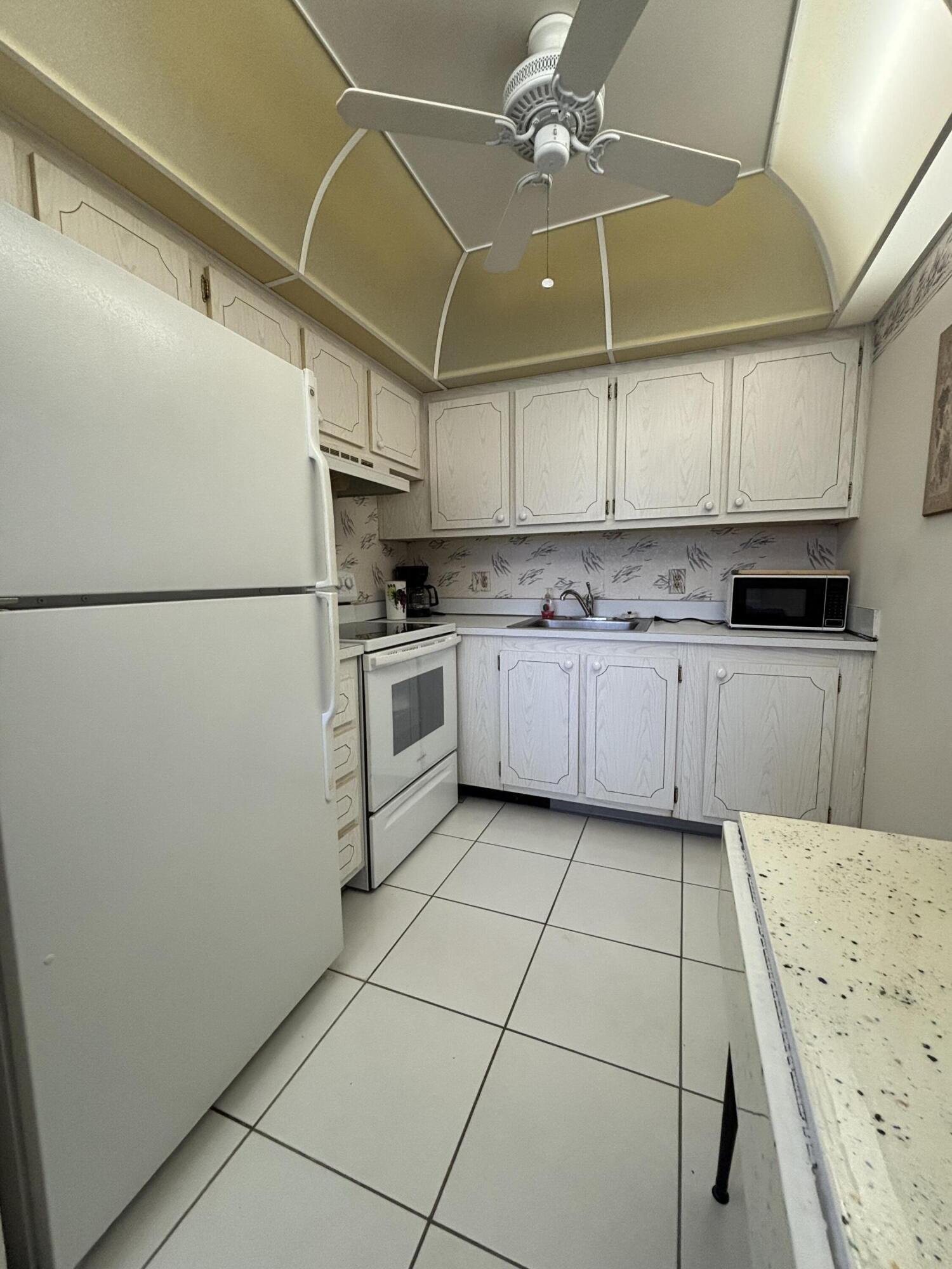 3000 Springdale Boulevard 316 Property Photo 4