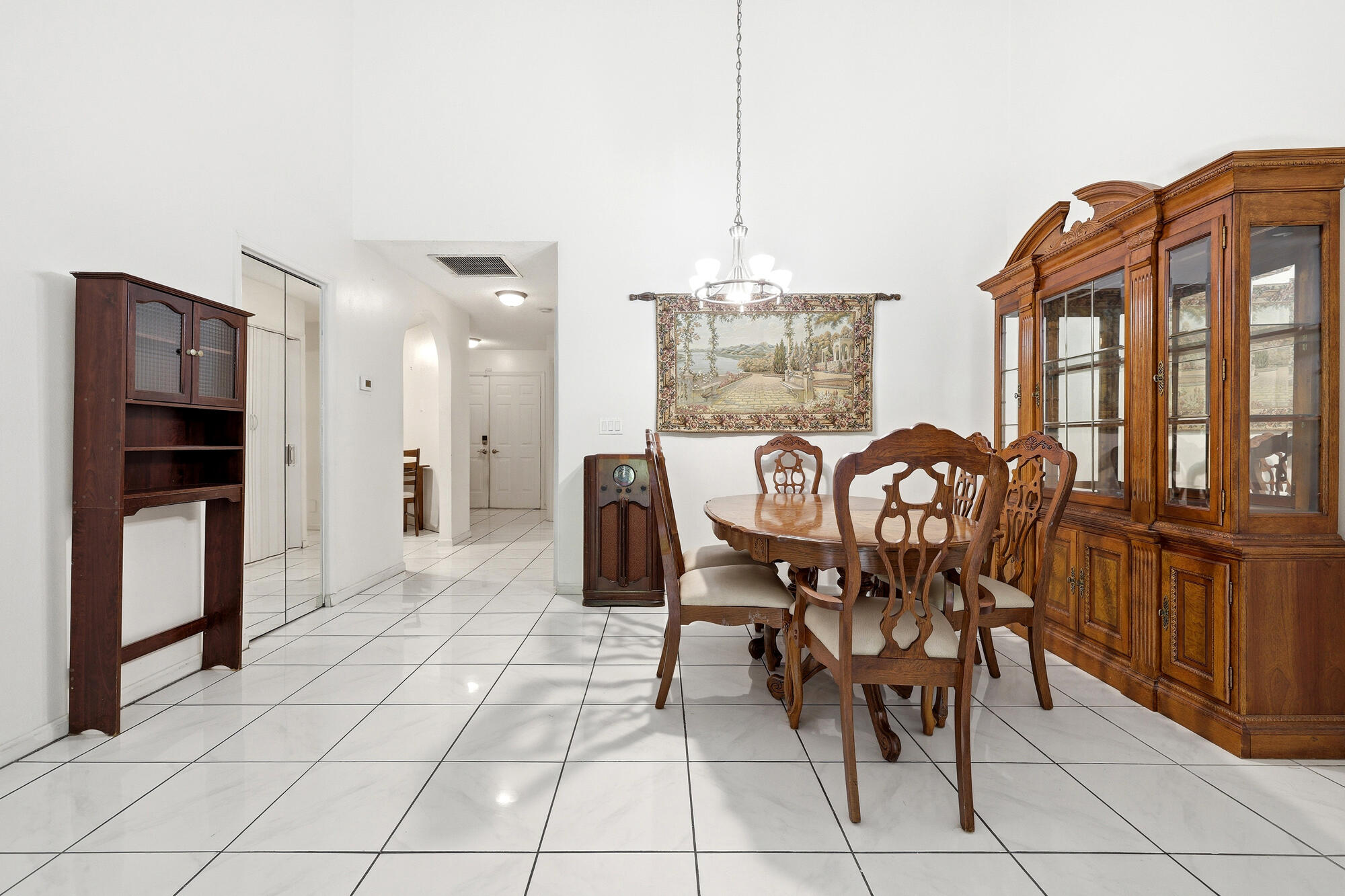 120 Sunshine Boulevard Property Photo 4