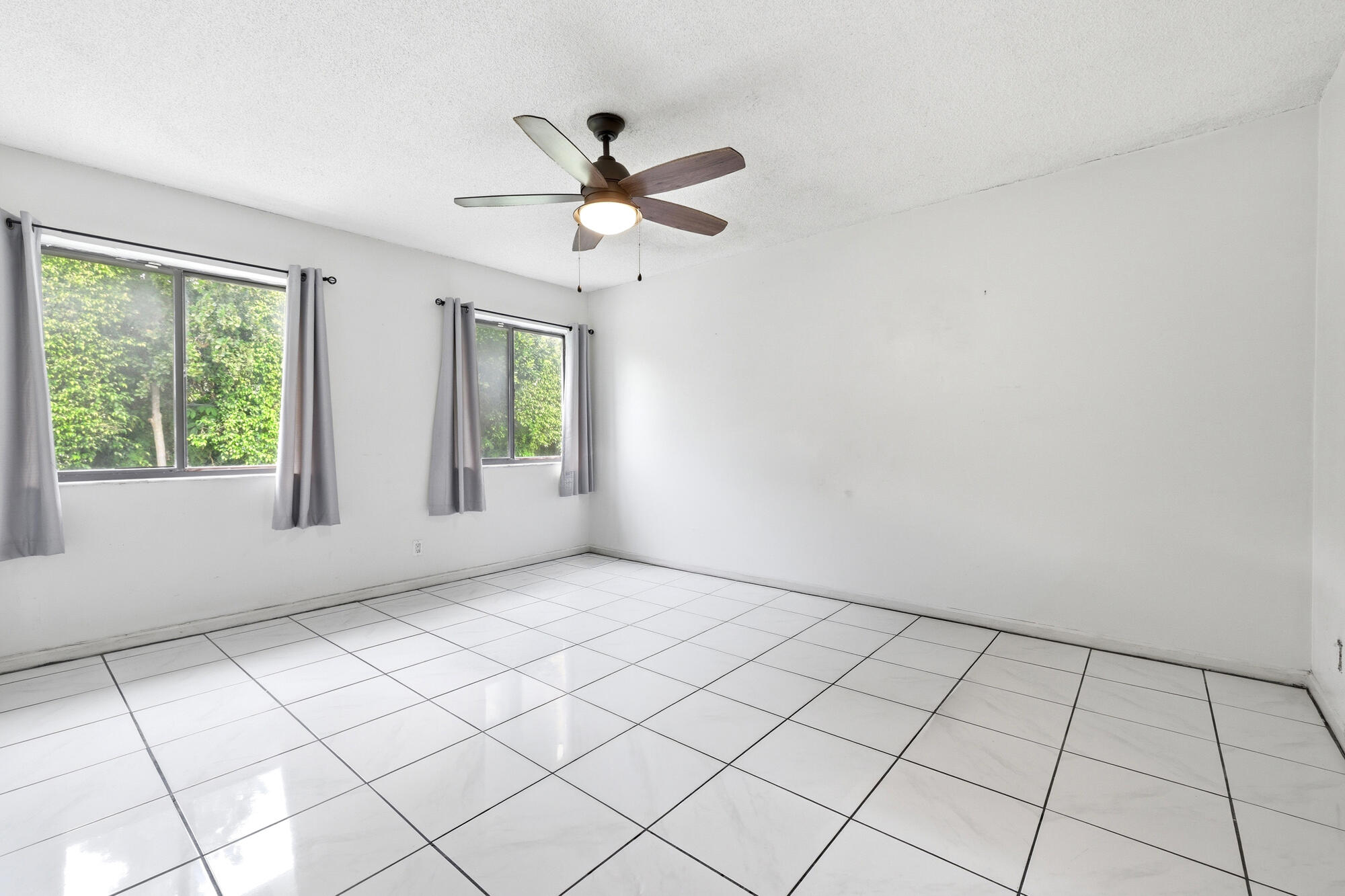 120 Sunshine Boulevard Property Photo 11
