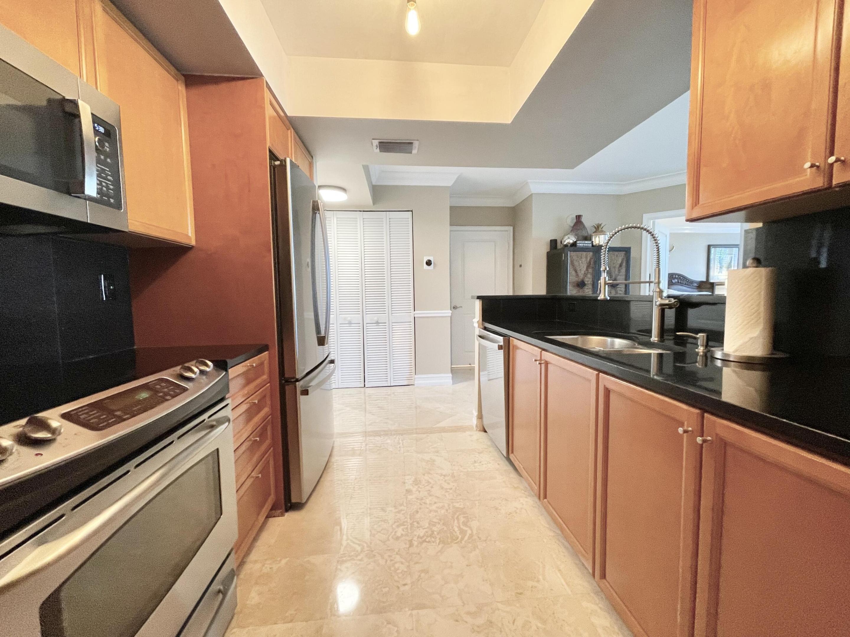 99 Se Mizner Boulevard 311 Property Photo 13