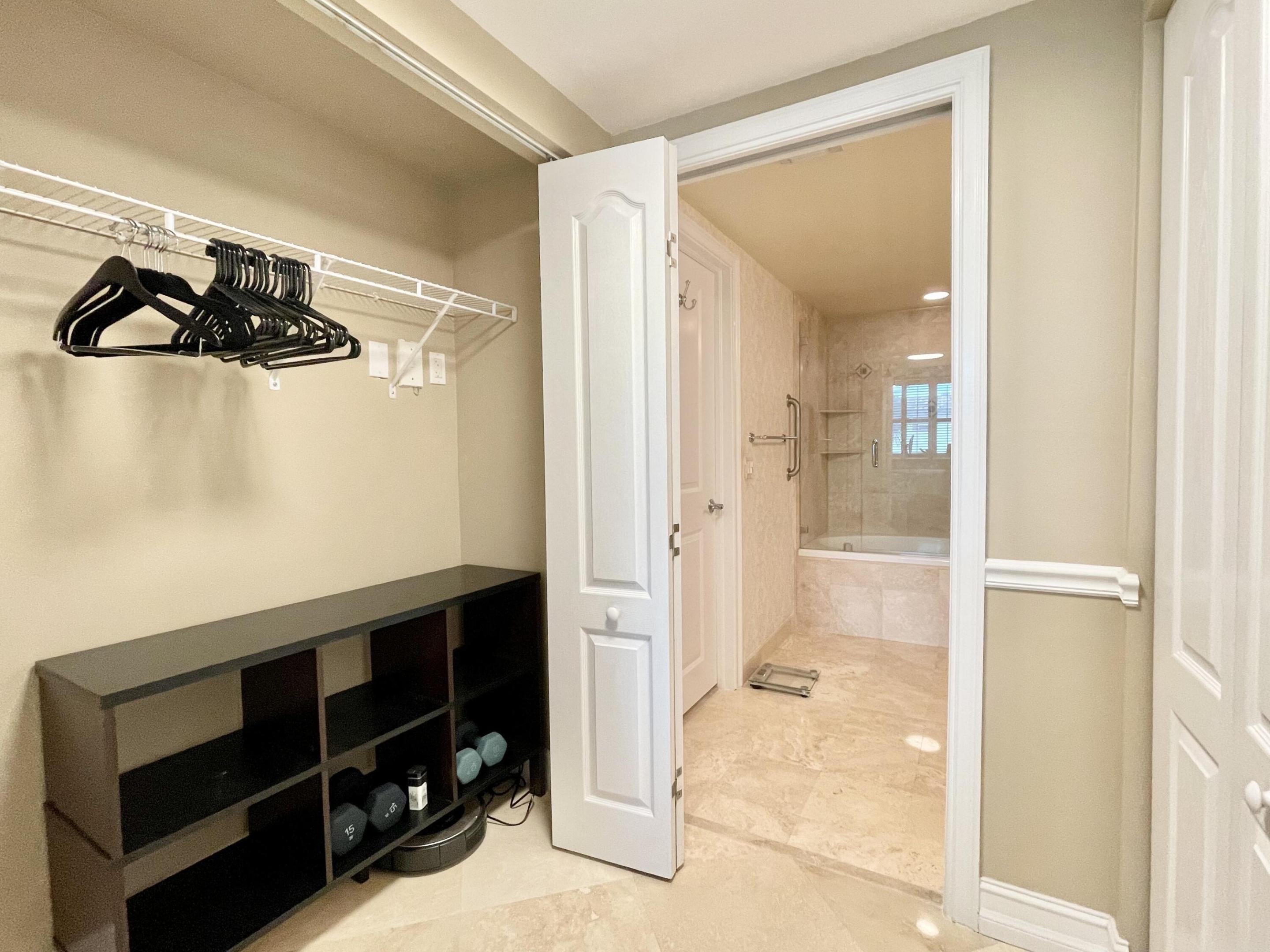 99 Se Mizner Boulevard 311 Property Photo 18