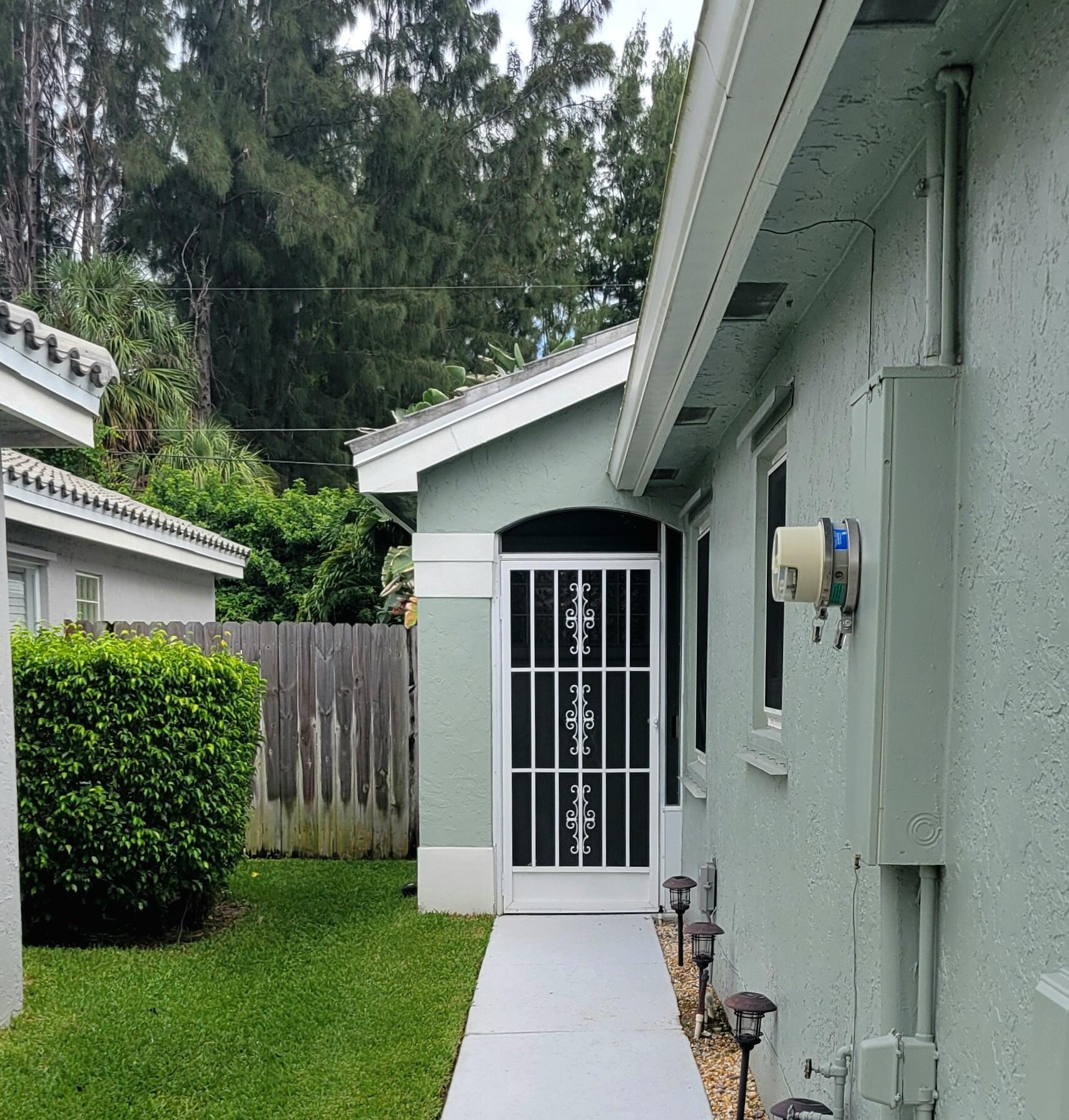 8294 Bermuda Sound Way Property Photo 3