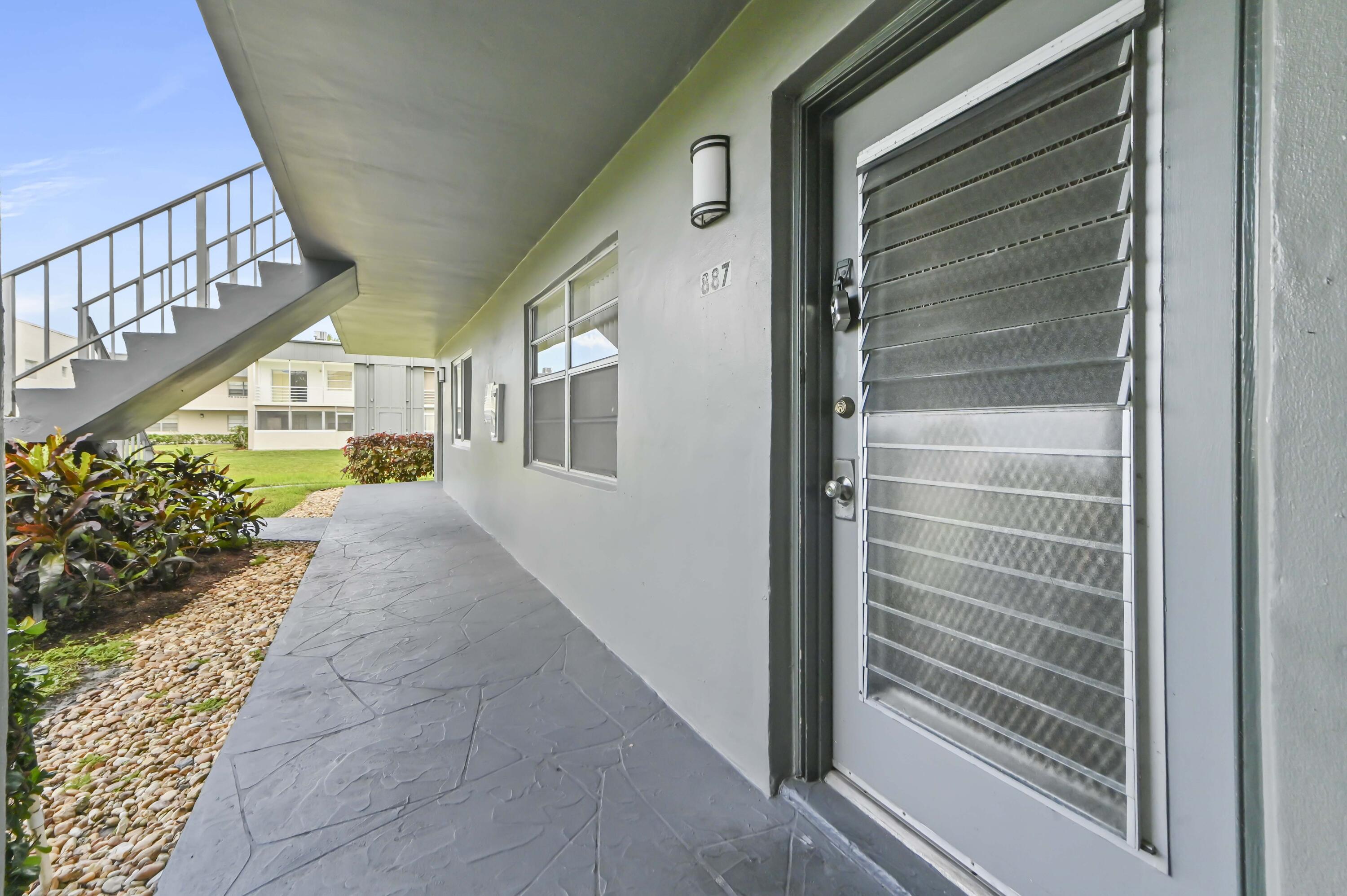 887 Normandy S Property Photo 2