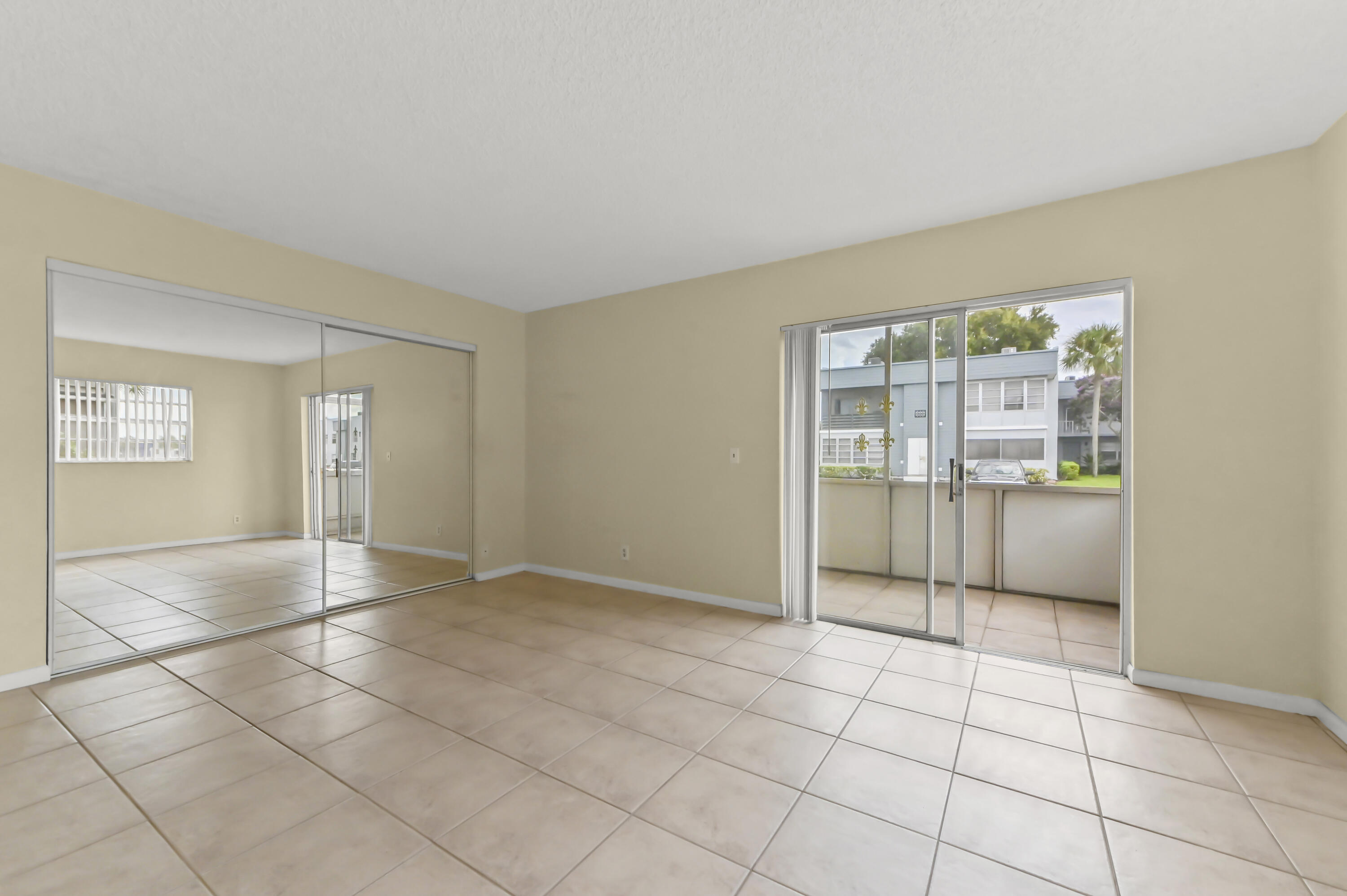 887 Normandy S Property Photo 10