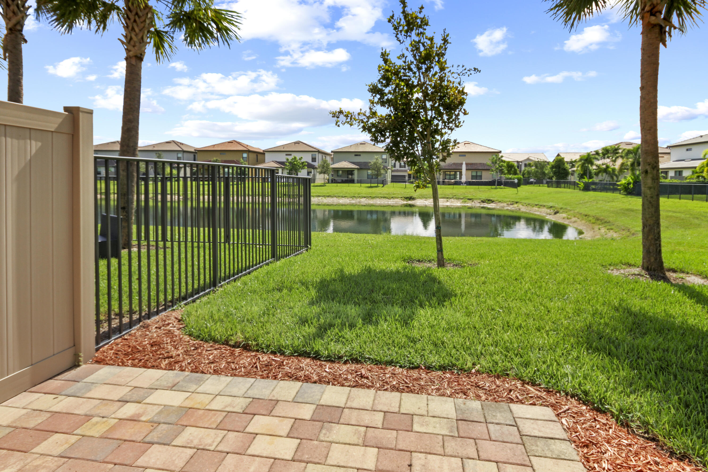 4826 Jumping Way Property Photo 14