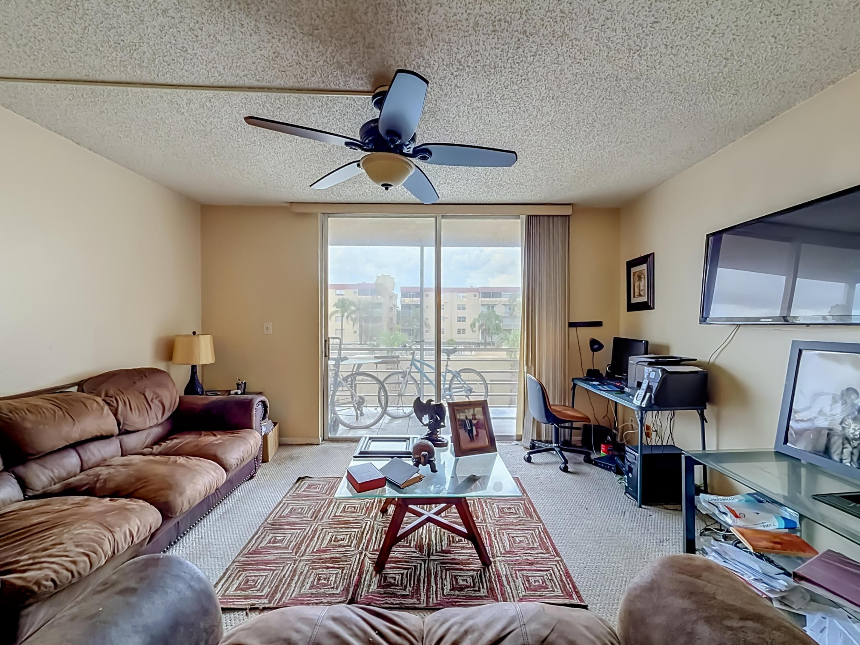 410 Nw 68th Avenue 301 Property Photo 18