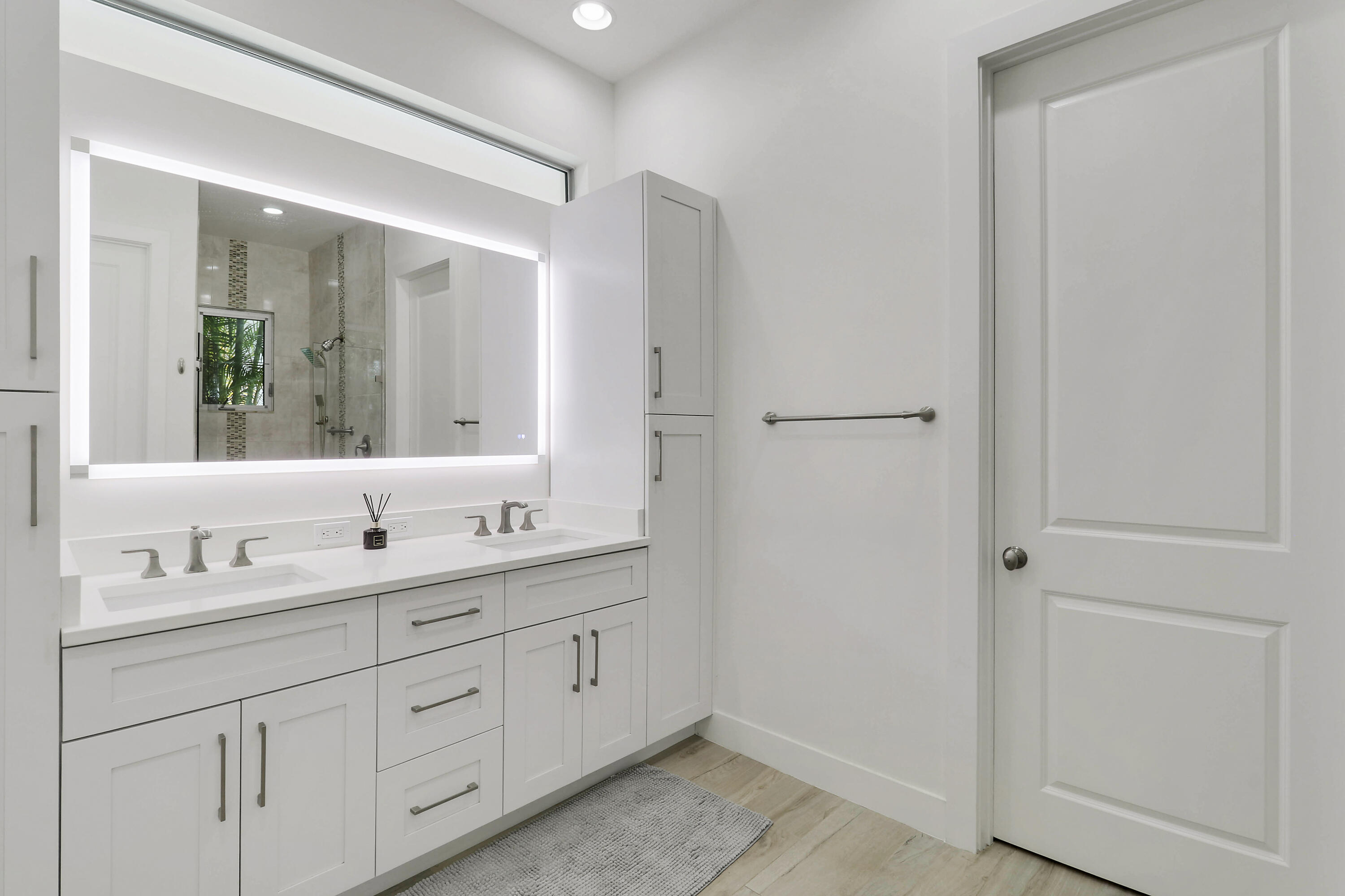 5029 Grandiflora Road Property Photo 8