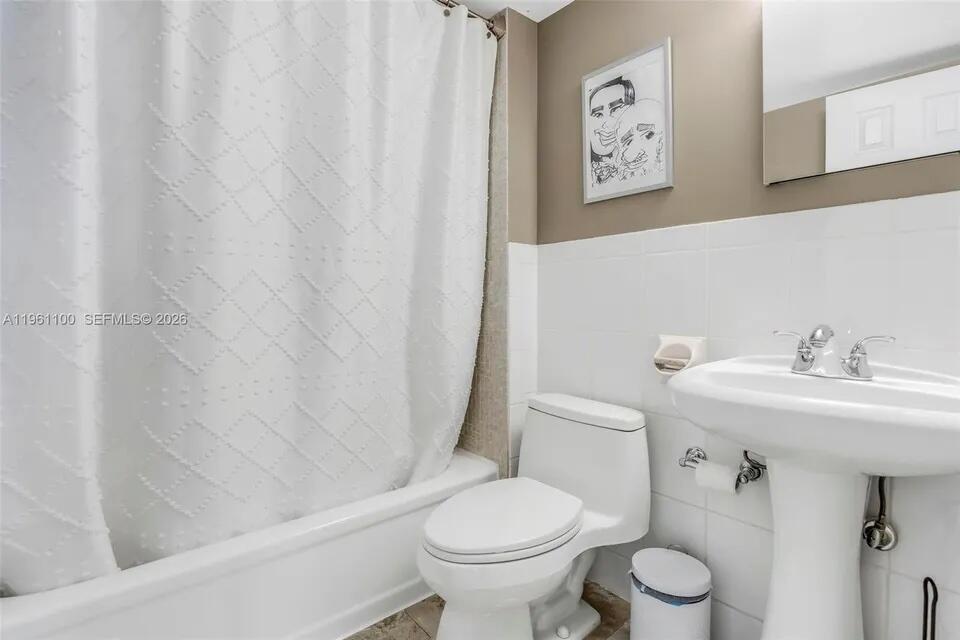 120 Royal Park Drive 4f Property Photo 6