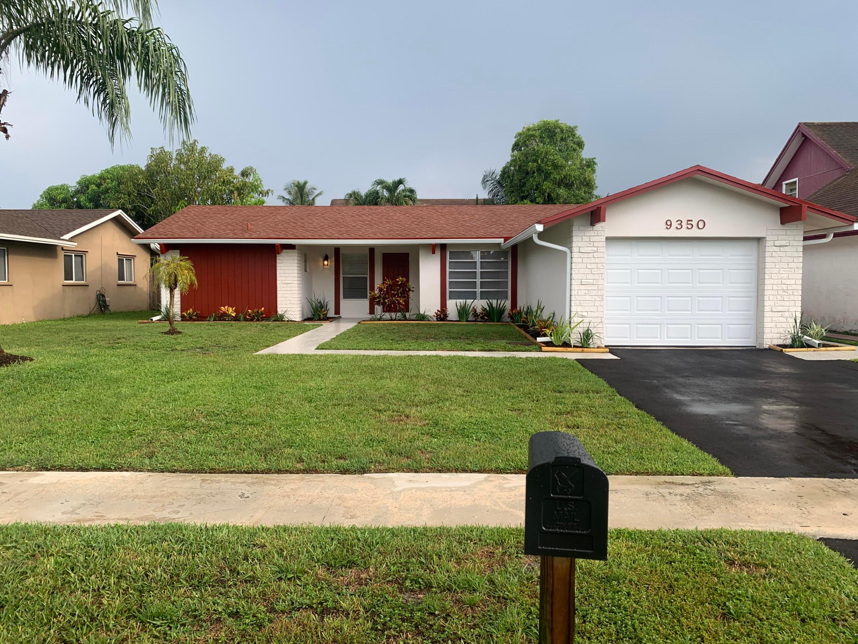 9350 NW 38th Place Property Photo 1