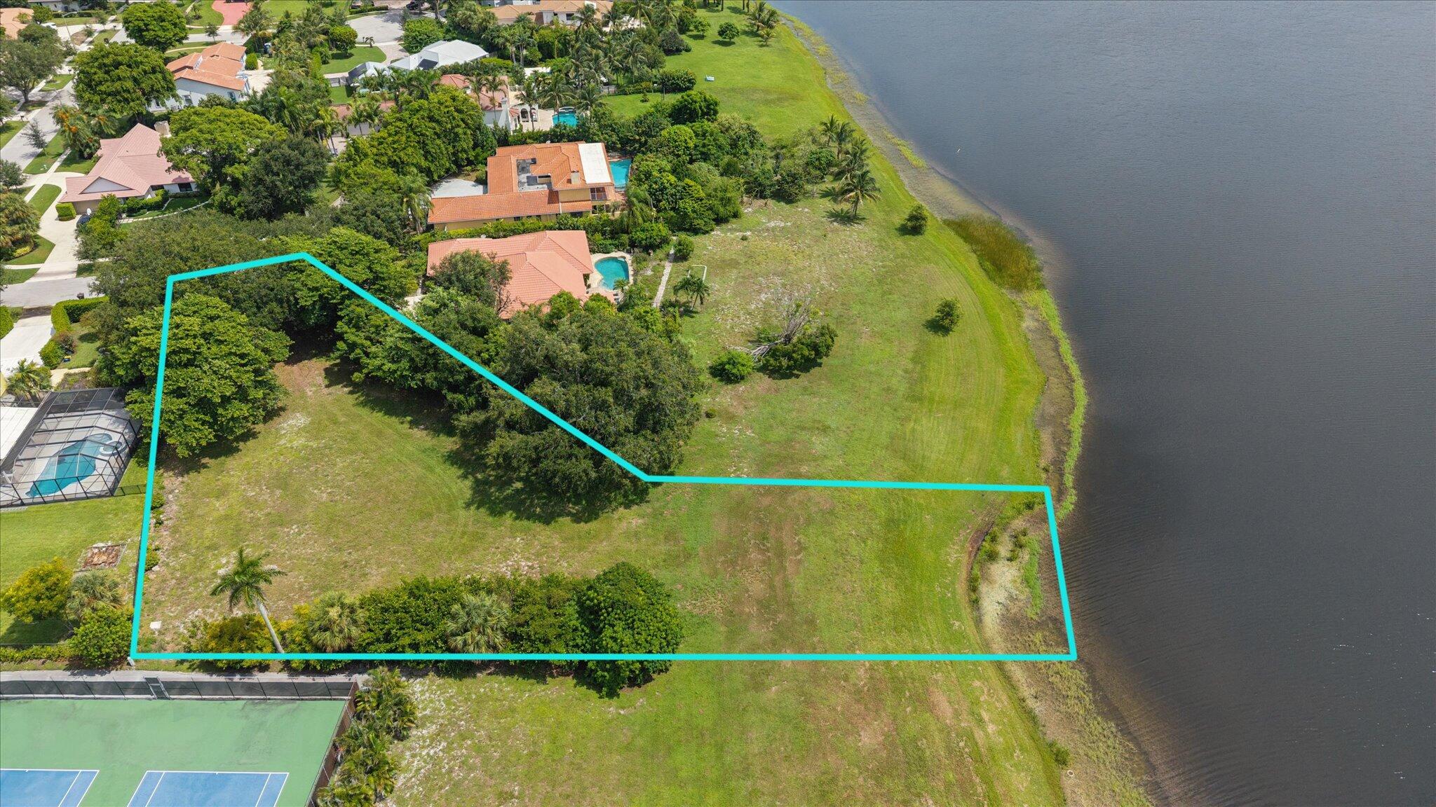 10 Sunningdale Circle Property Photo 2