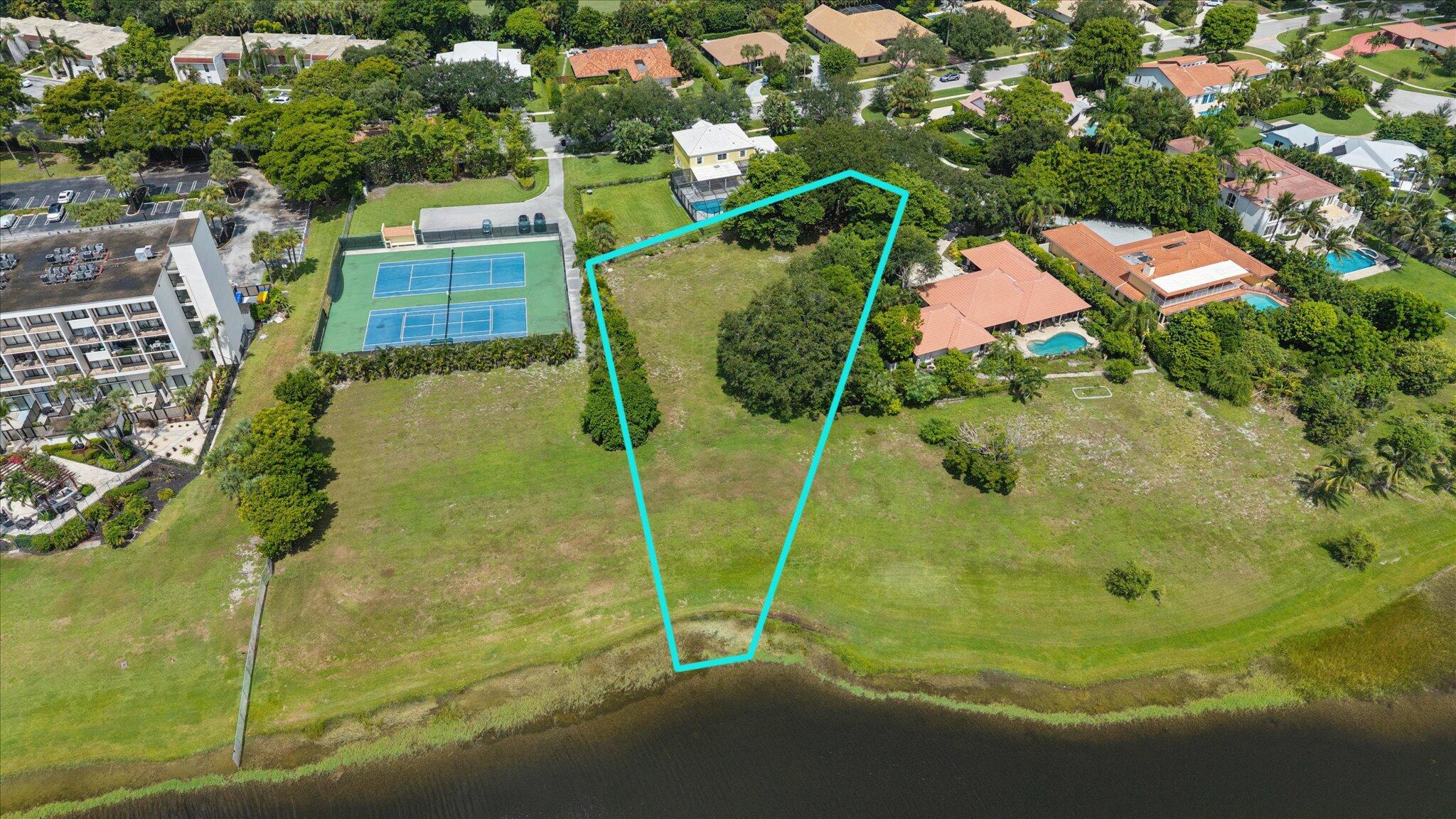 10 Sunningdale Circle Property Photo 3