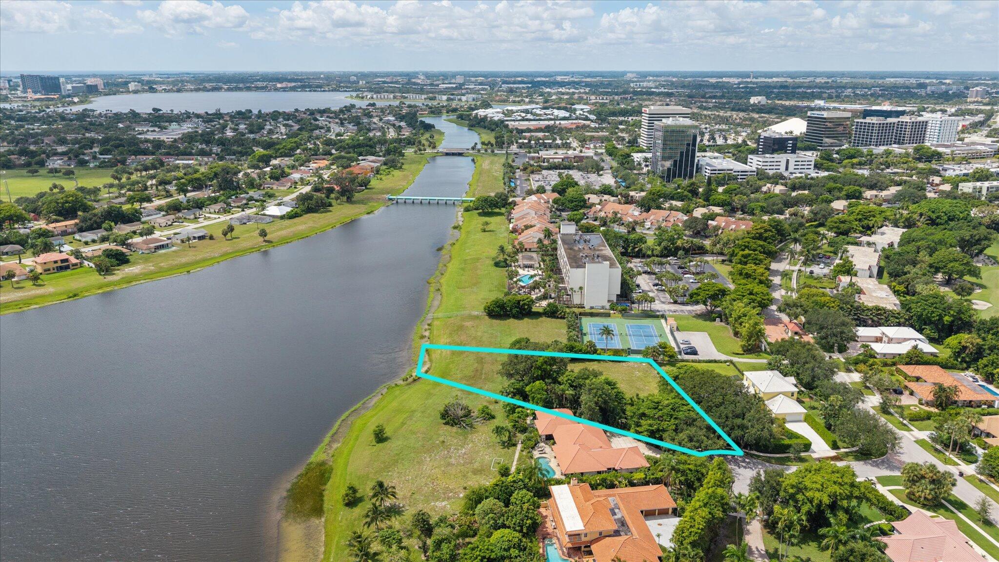 10 Sunningdale Circle Property Photo 8