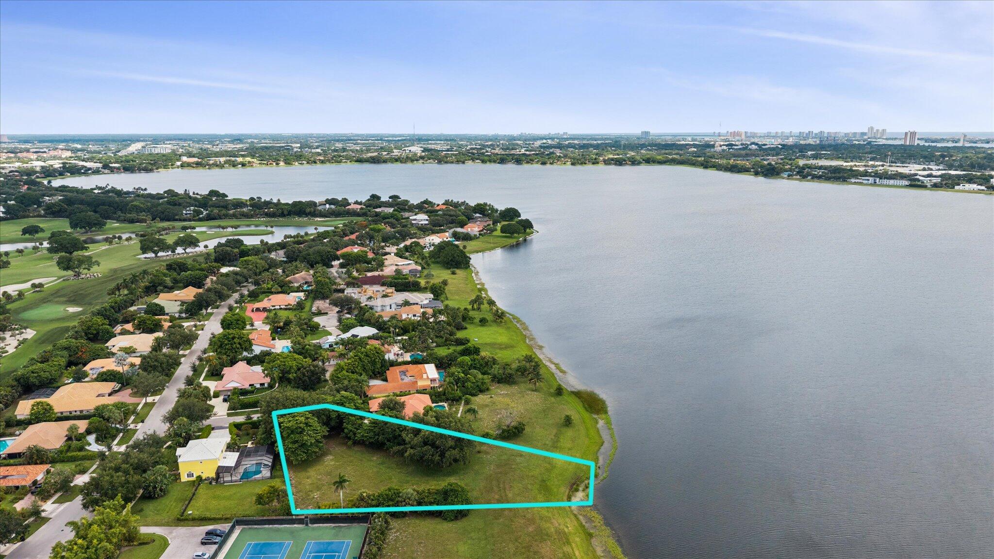 10 Sunningdale Circle Property Photo 11