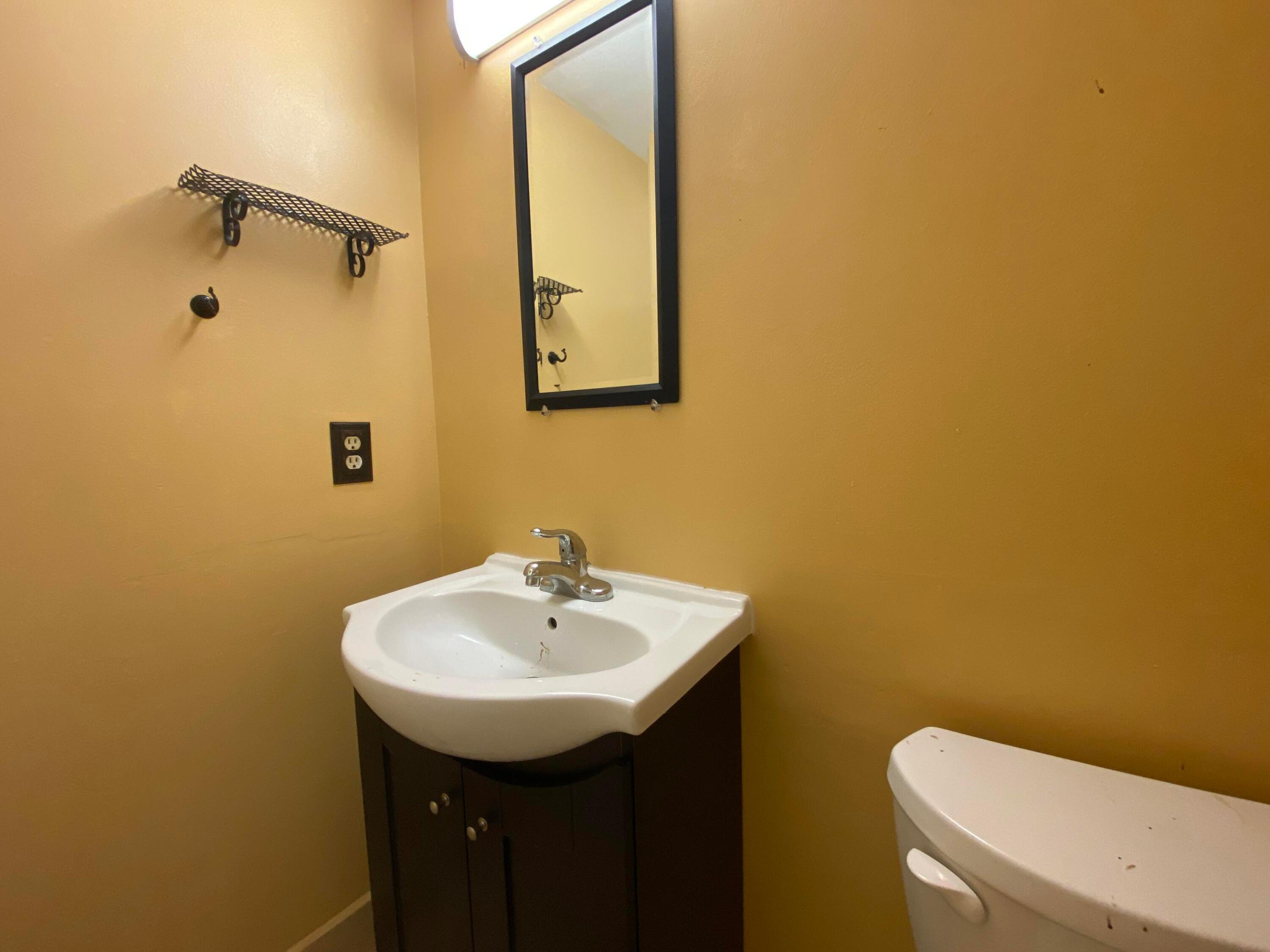 95 Cambridge E 95 Property Photo 32