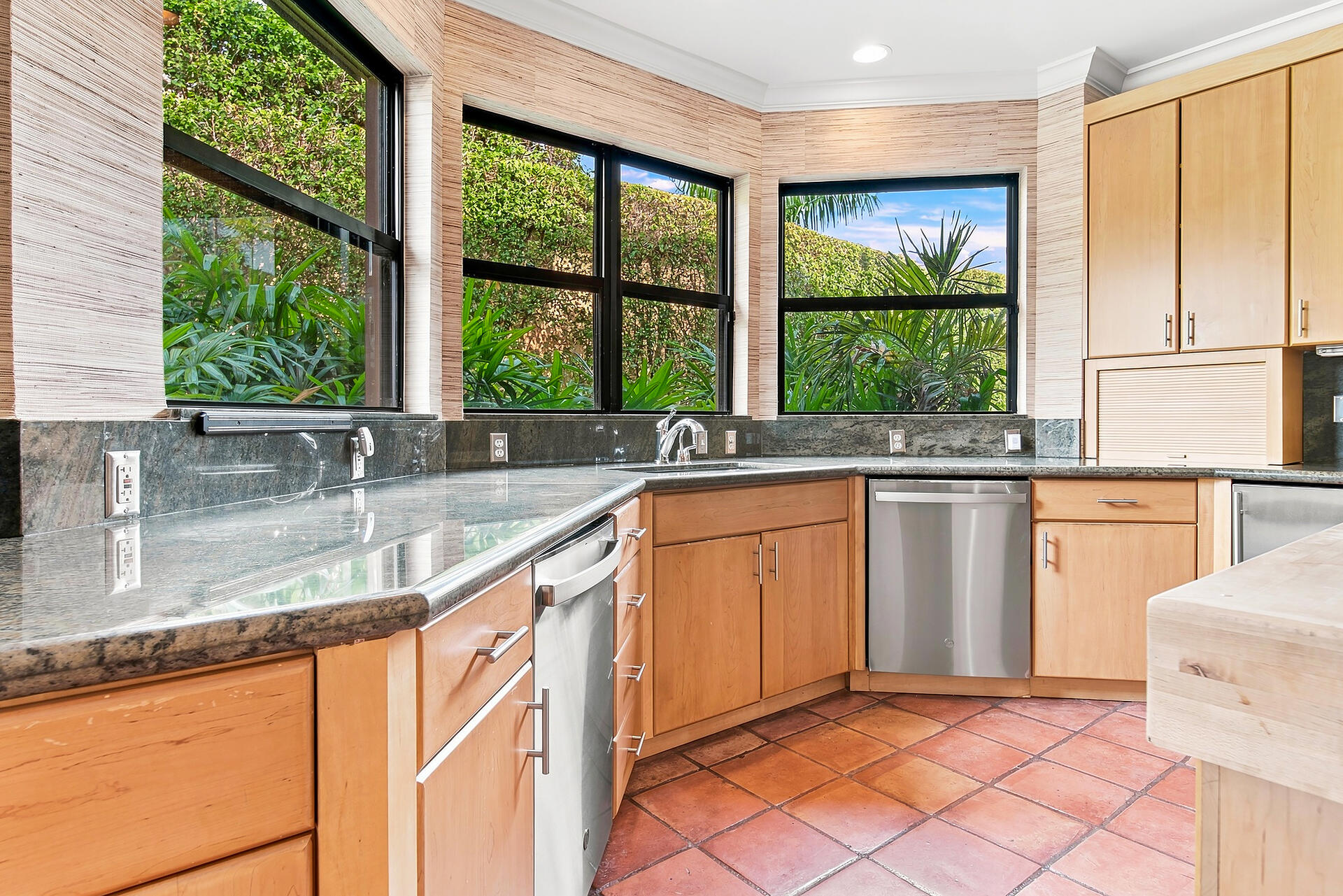 245 Brazilian Avenue Property Photo 6
