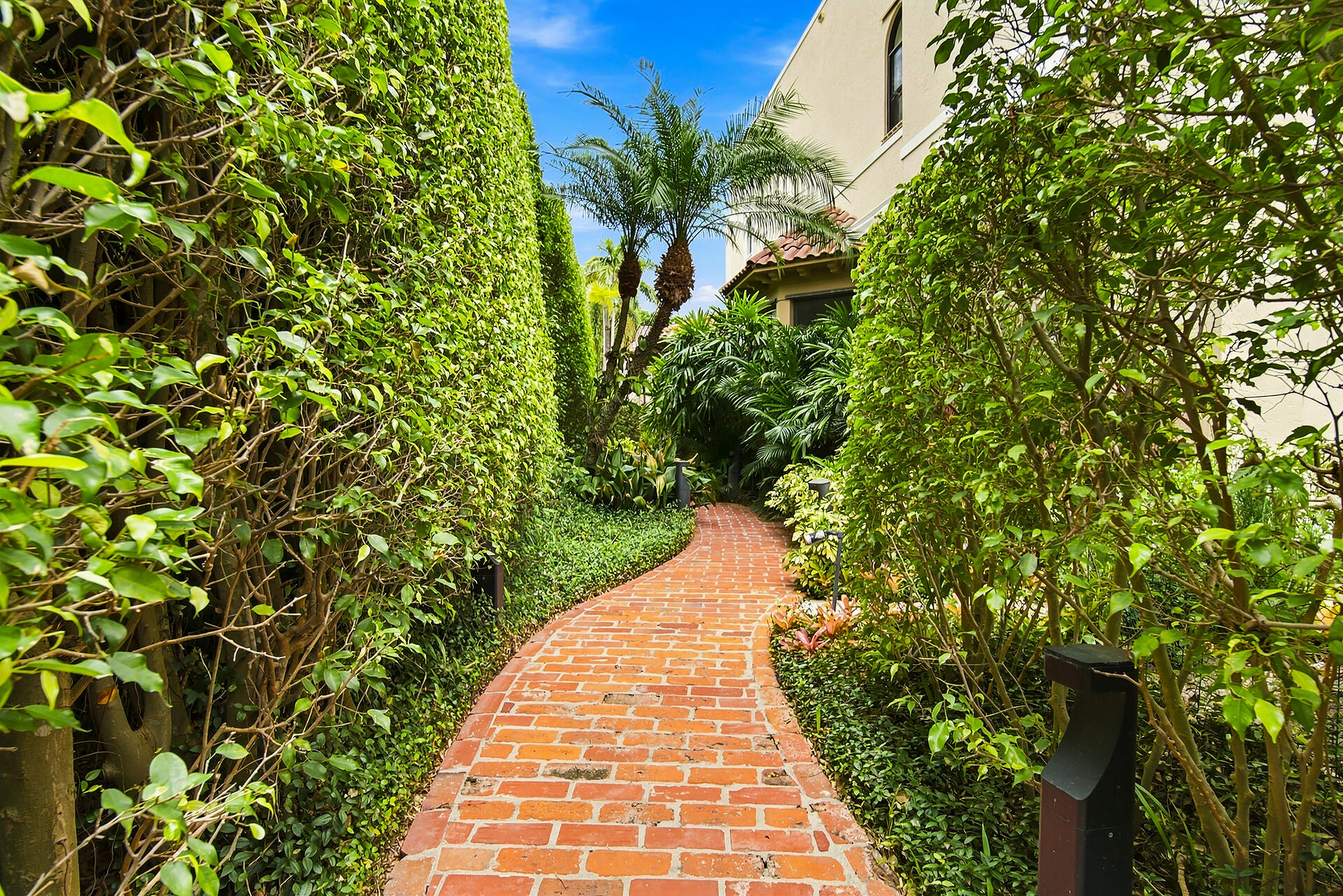 245 Brazilian Avenue Property Photo 15