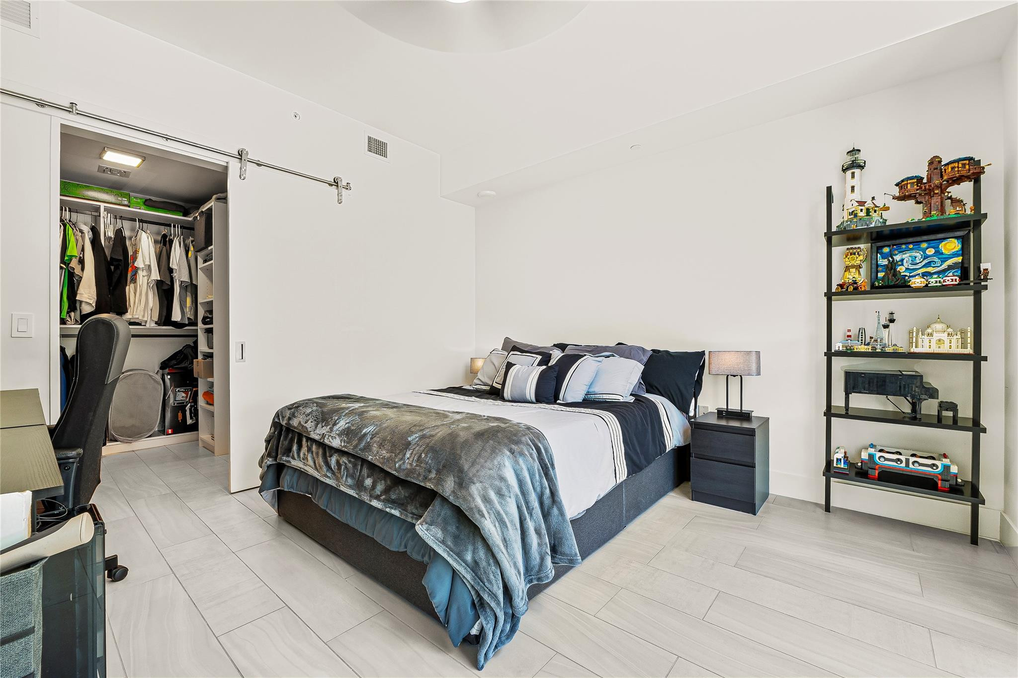 2000 Metropica Way 216 Property Photo 12