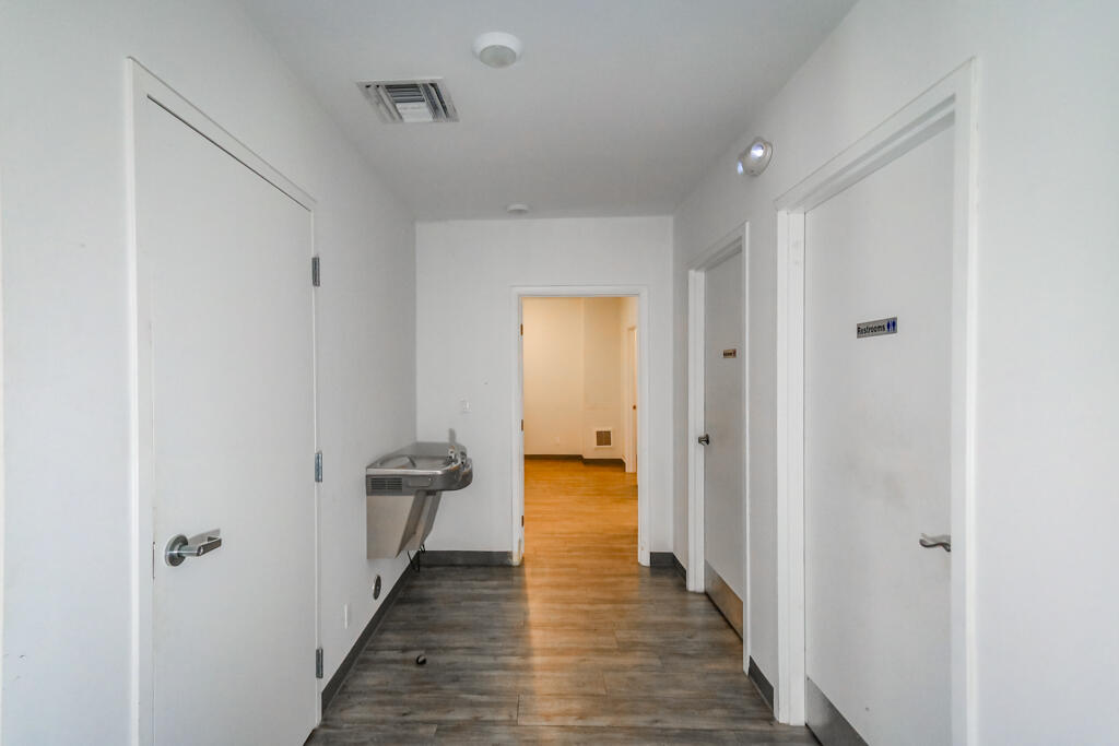 330 S State Road 7 200 Property Photo 11