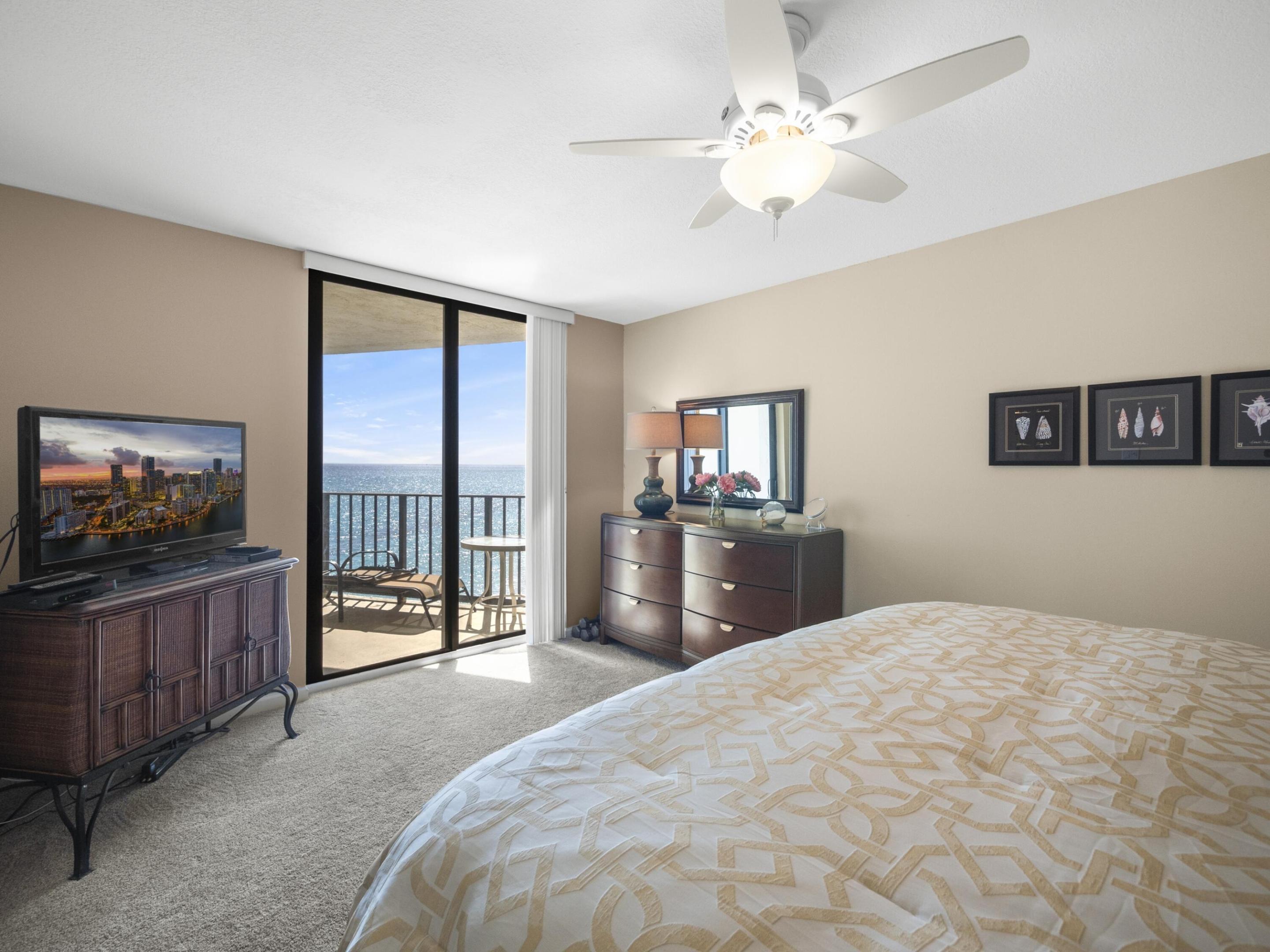 5420 N Ocean Drive 502 Property Photo 11