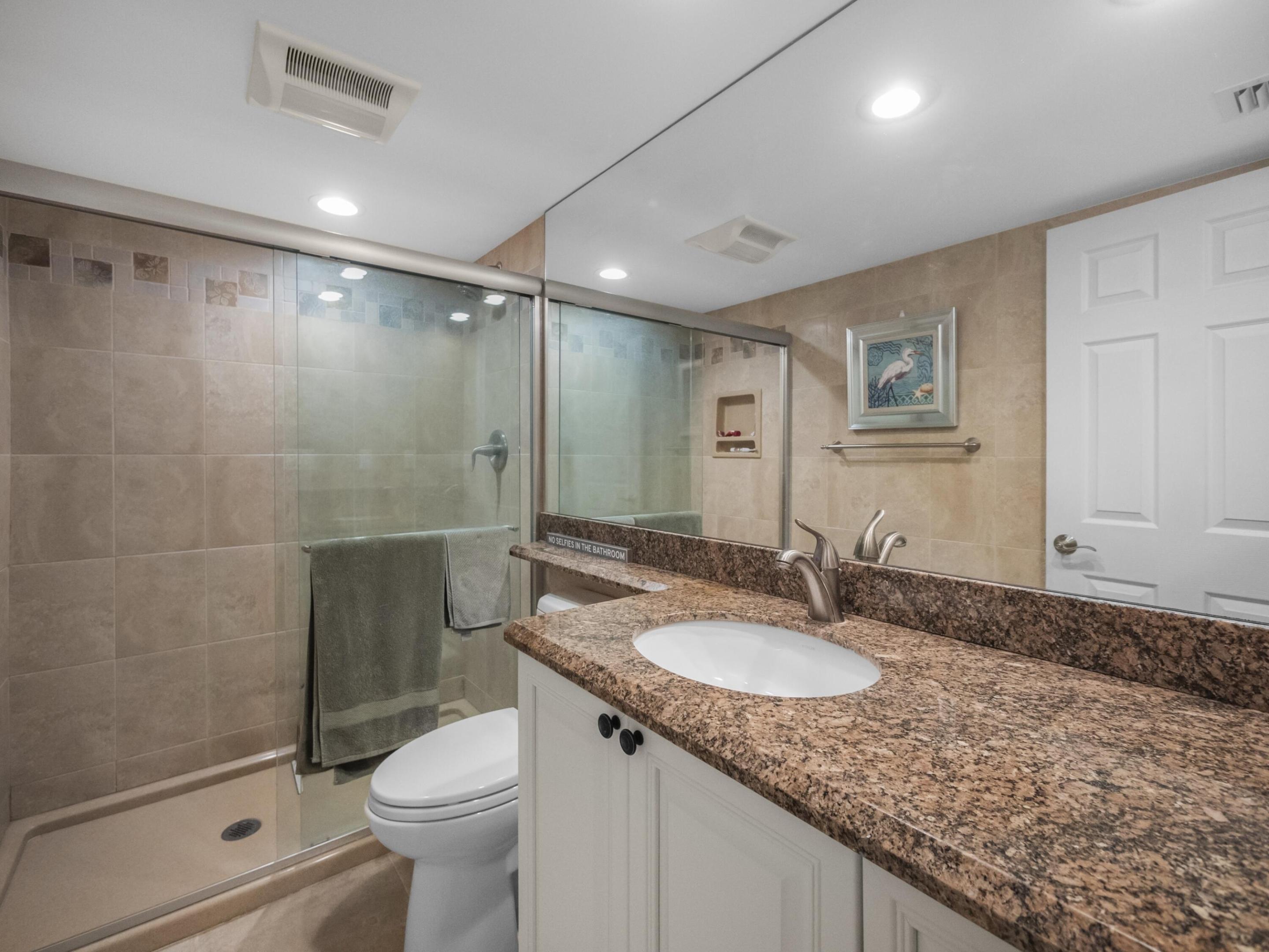 5420 N Ocean Drive 502 Property Photo 15