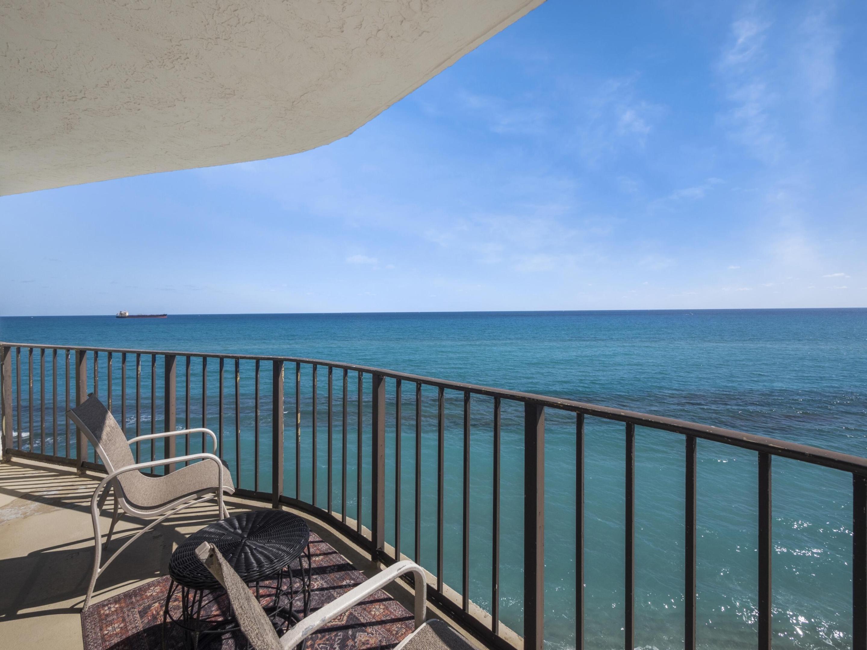 5420 N Ocean Drive 502 Property Photo 17
