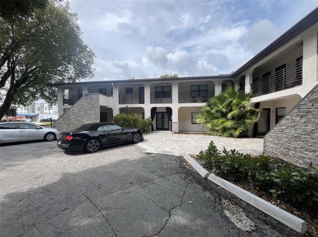 1109 E Broward Boulevard 1 Property Photo 2