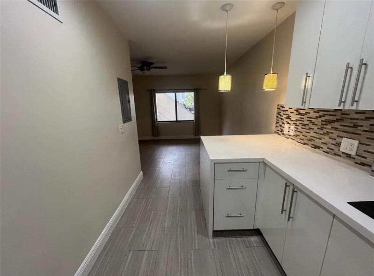 1109 E Broward Boulevard 1 Property Photo 8