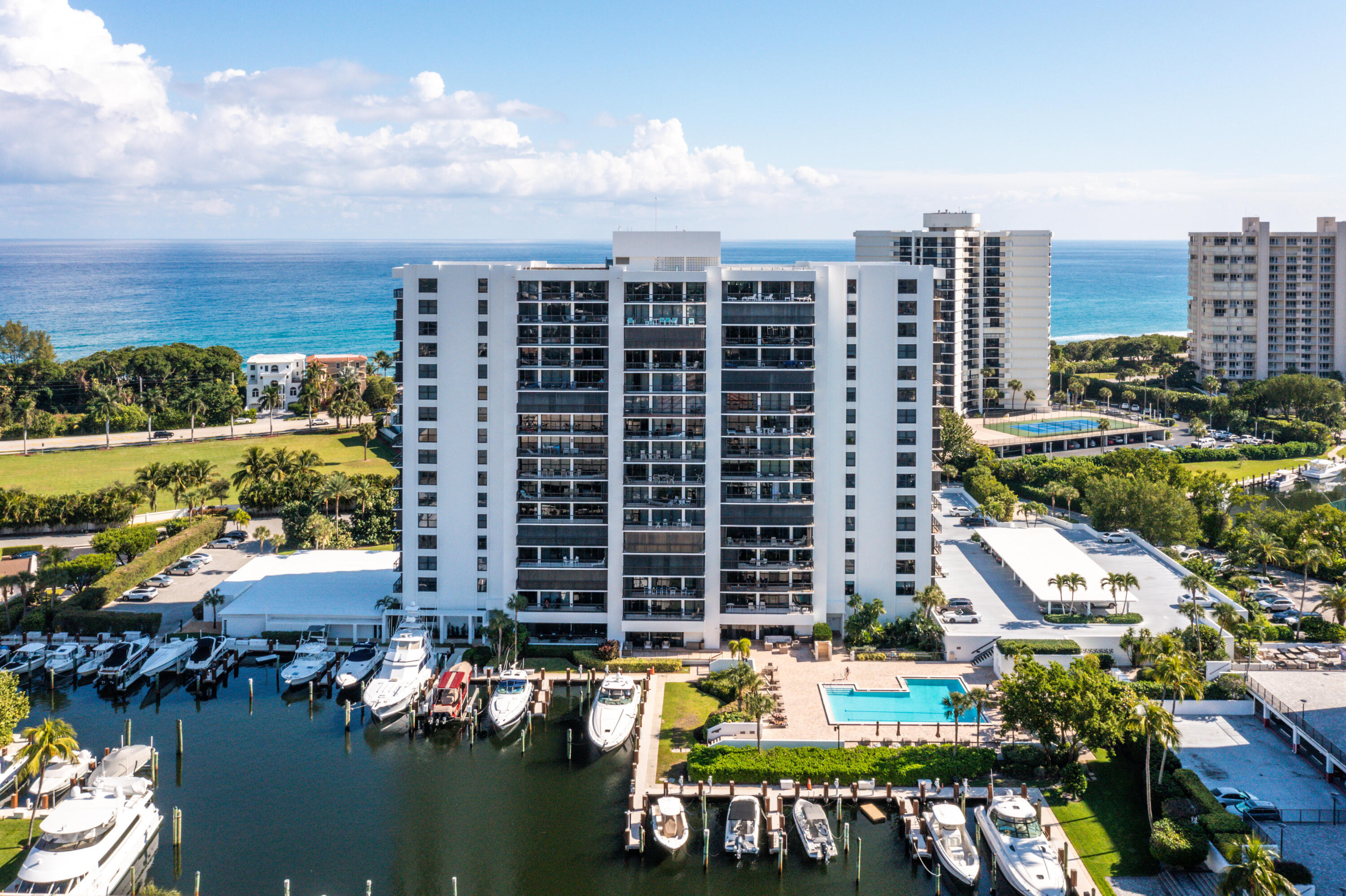 4748 S Ocean Boulevard 406 Property Photo 2