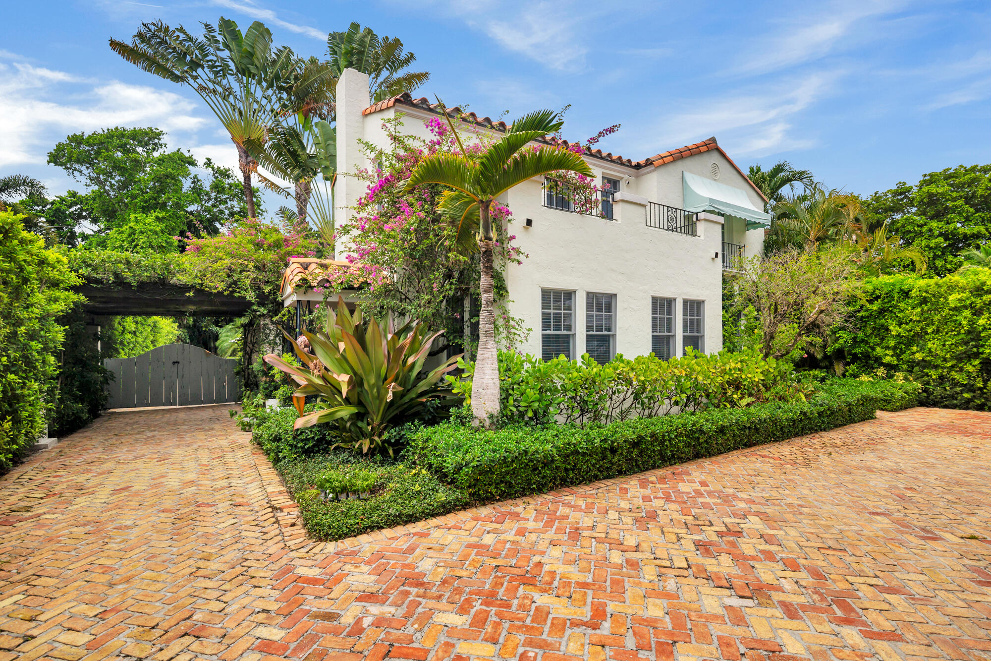 230 Sunset Road Property Photo 4