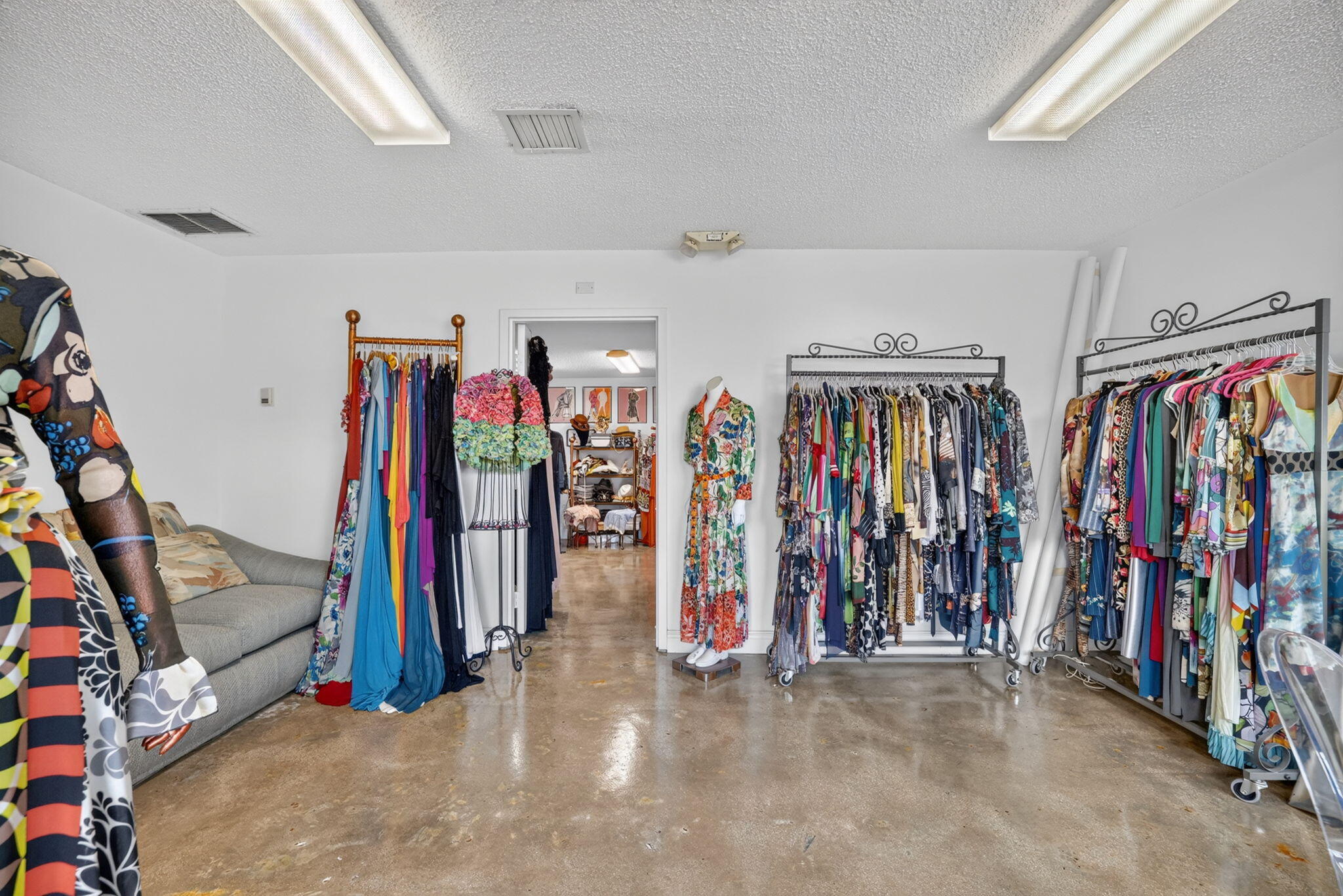 2202 W 78th Street Property Photo 6
