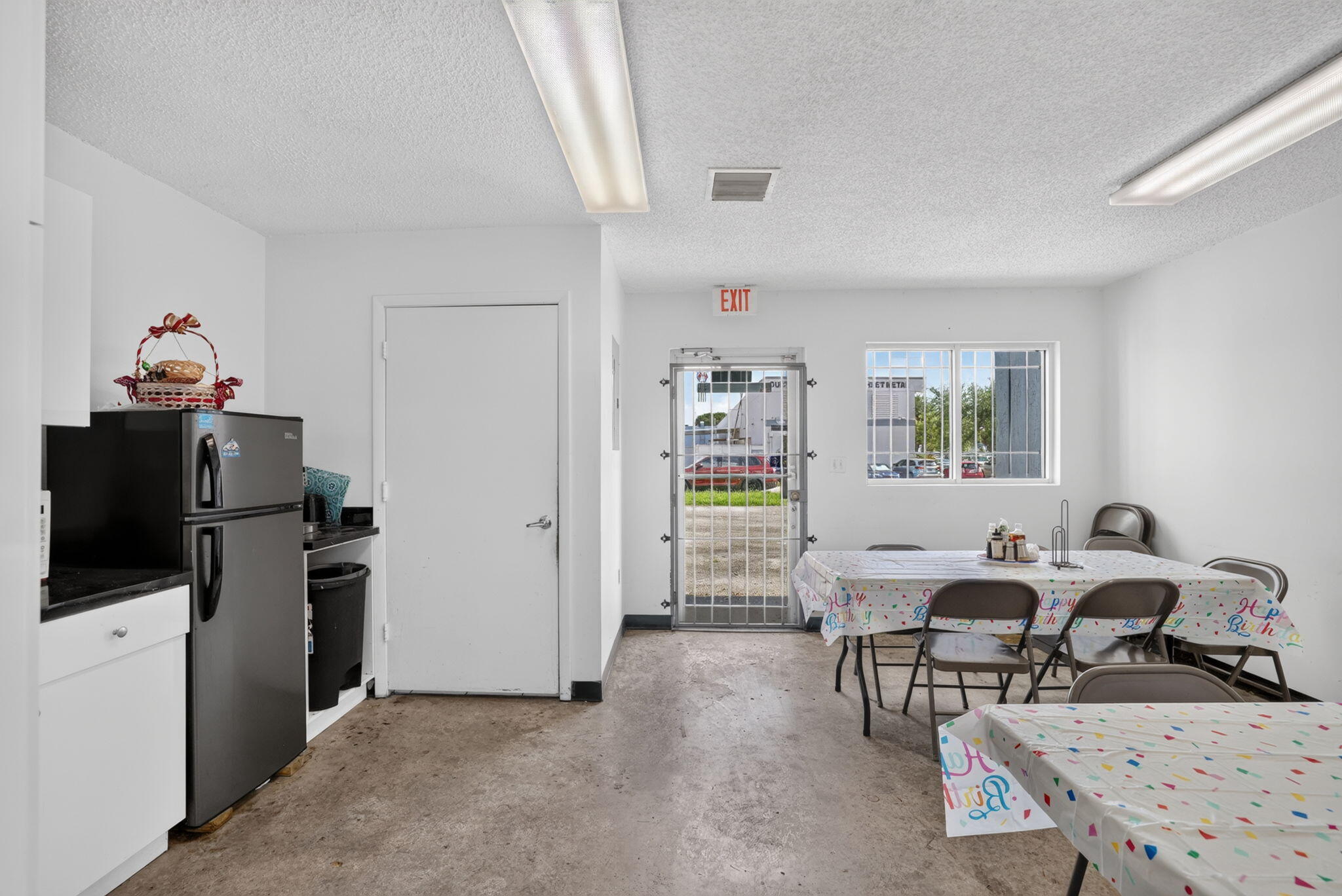 2202 W 78th Street Property Photo 37