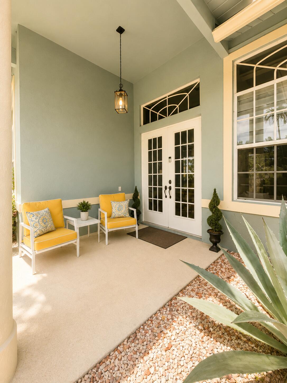 15057 60th Place N Property Photo 2
