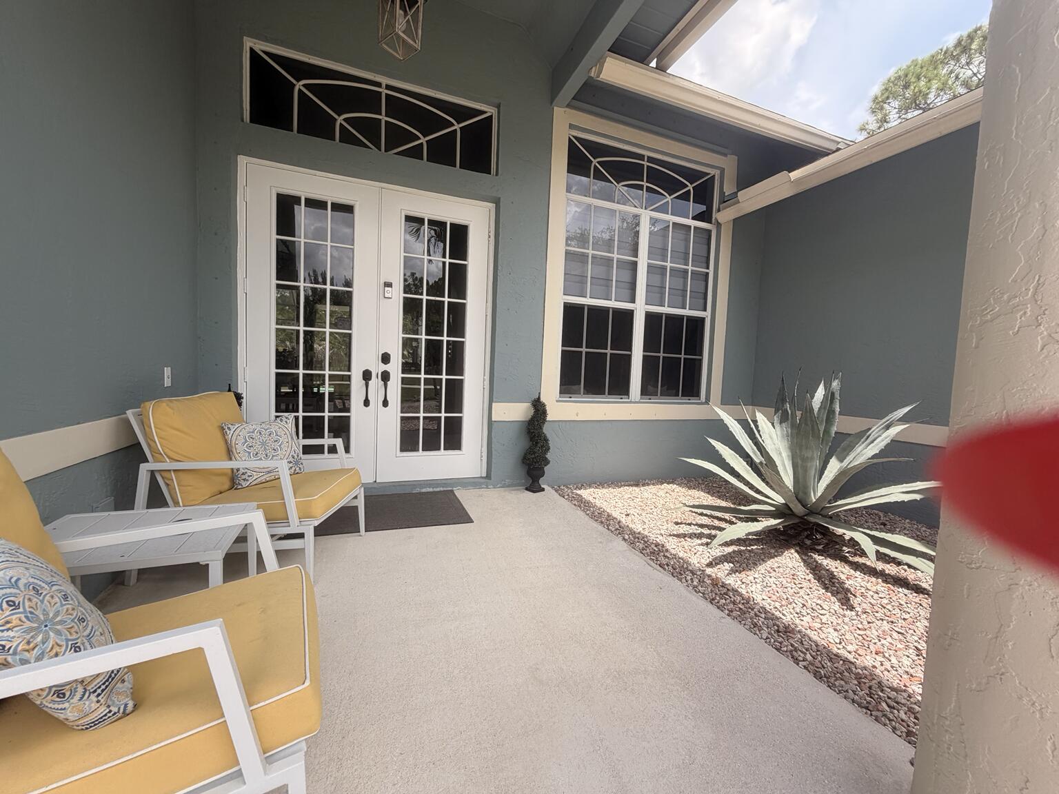 15057 60th Place N Property Photo 4
