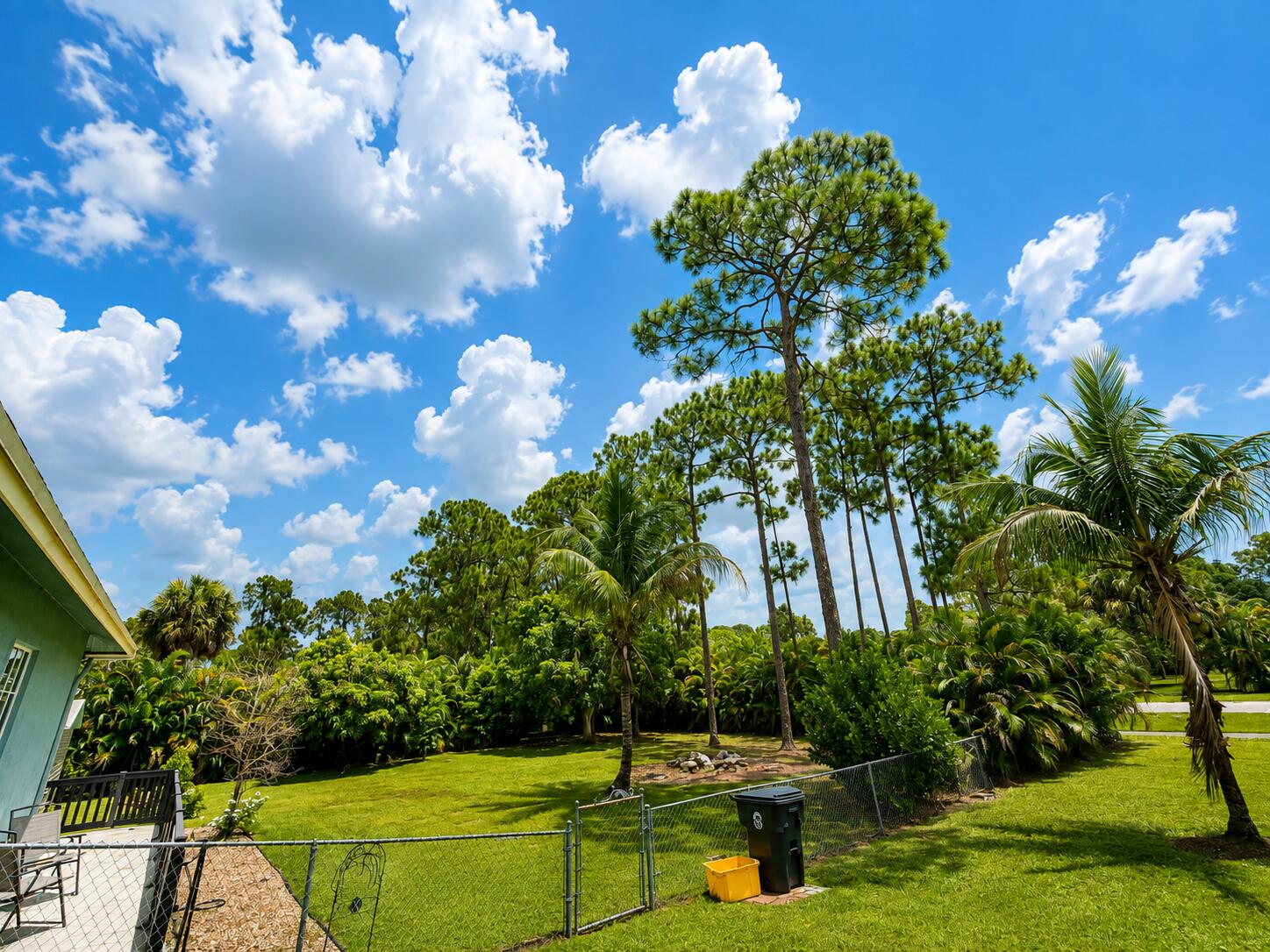 15057 60th Place N Property Photo 19