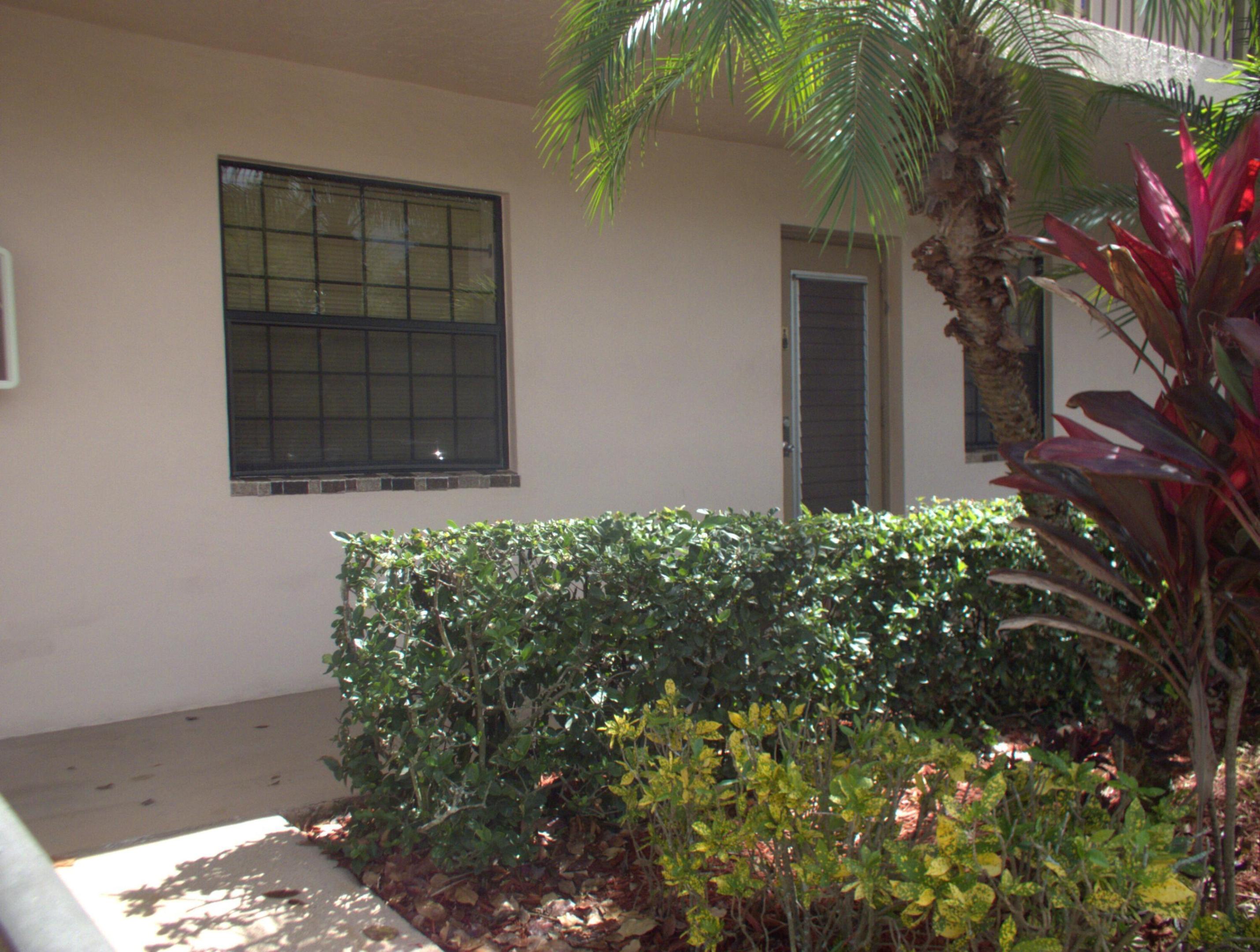 10332 Sunrise Lakes Boulevard 111 Property Photo 4