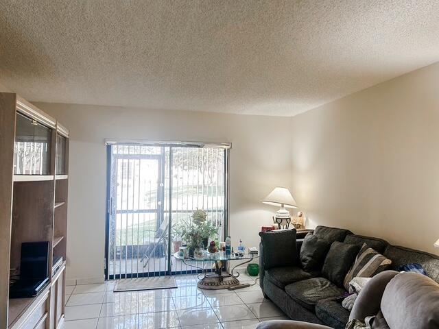 10332 Sunrise Lakes Boulevard 111 Property Photo 13