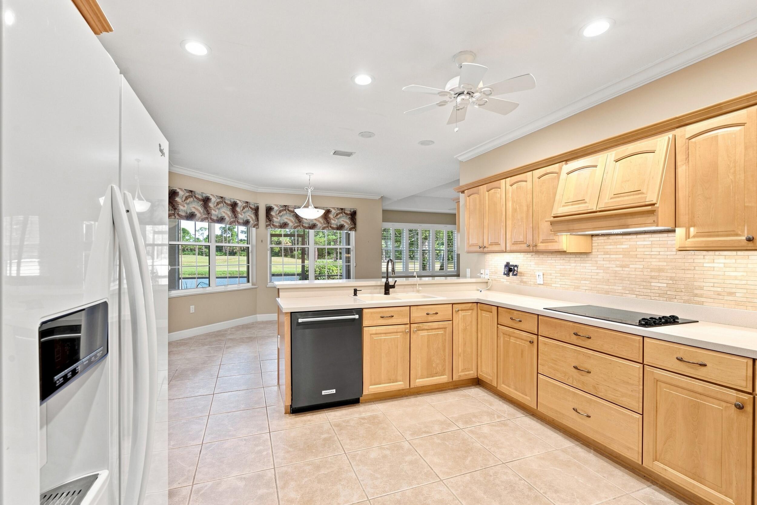 3608 Twin Lakes Terrace Property Photo 10
