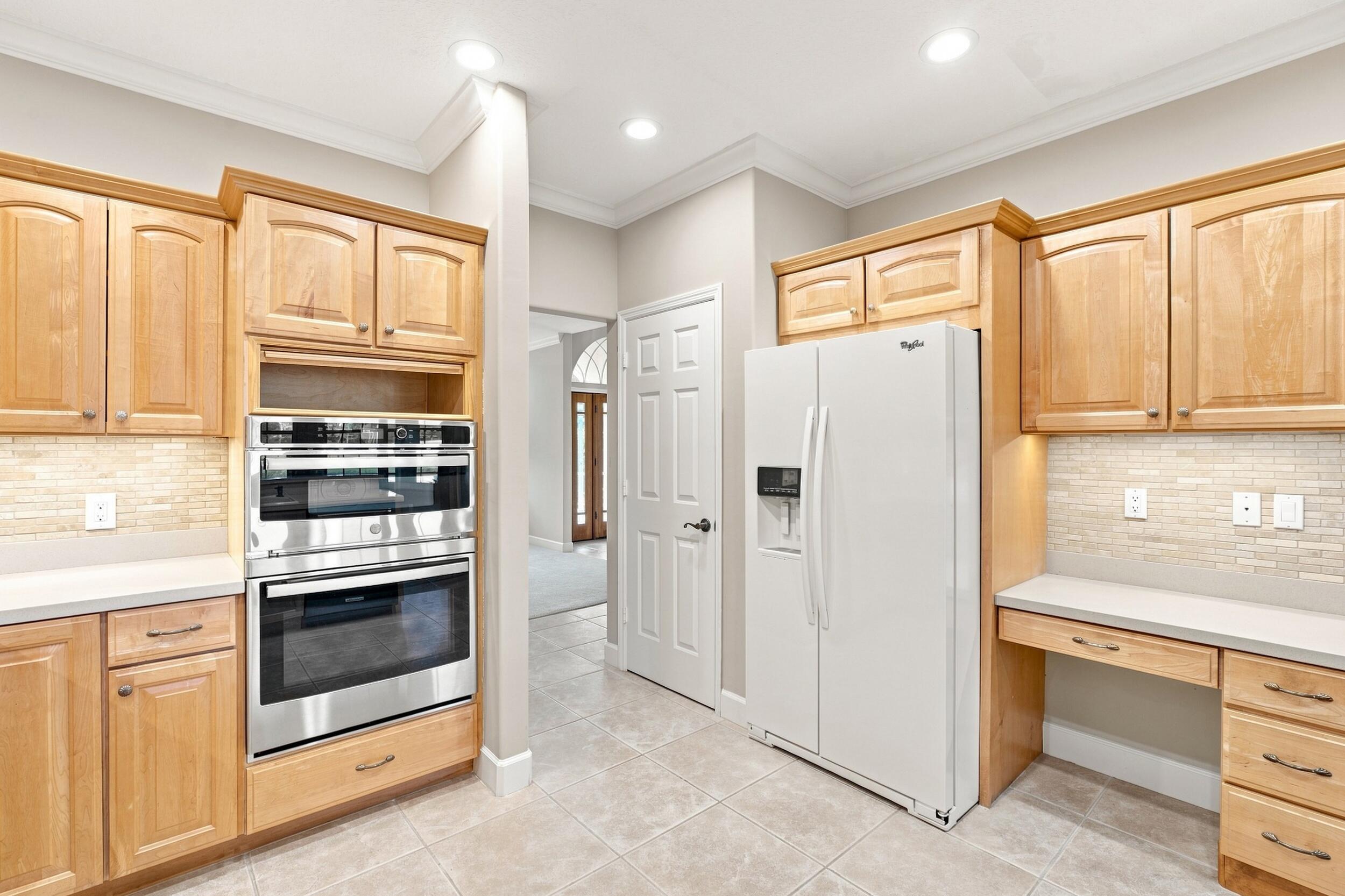 3608 Twin Lakes Terrace Property Photo 12