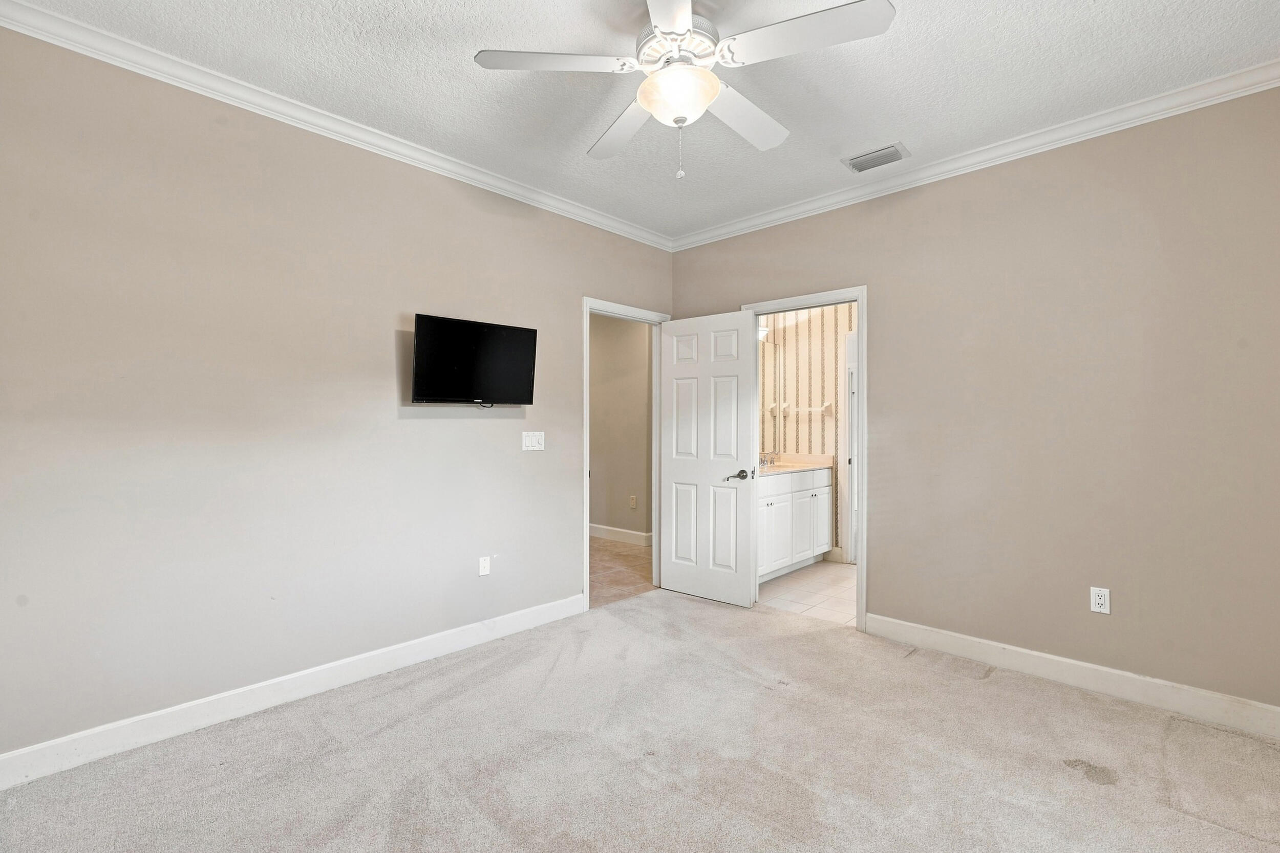 3608 Twin Lakes Terrace Property Photo 26