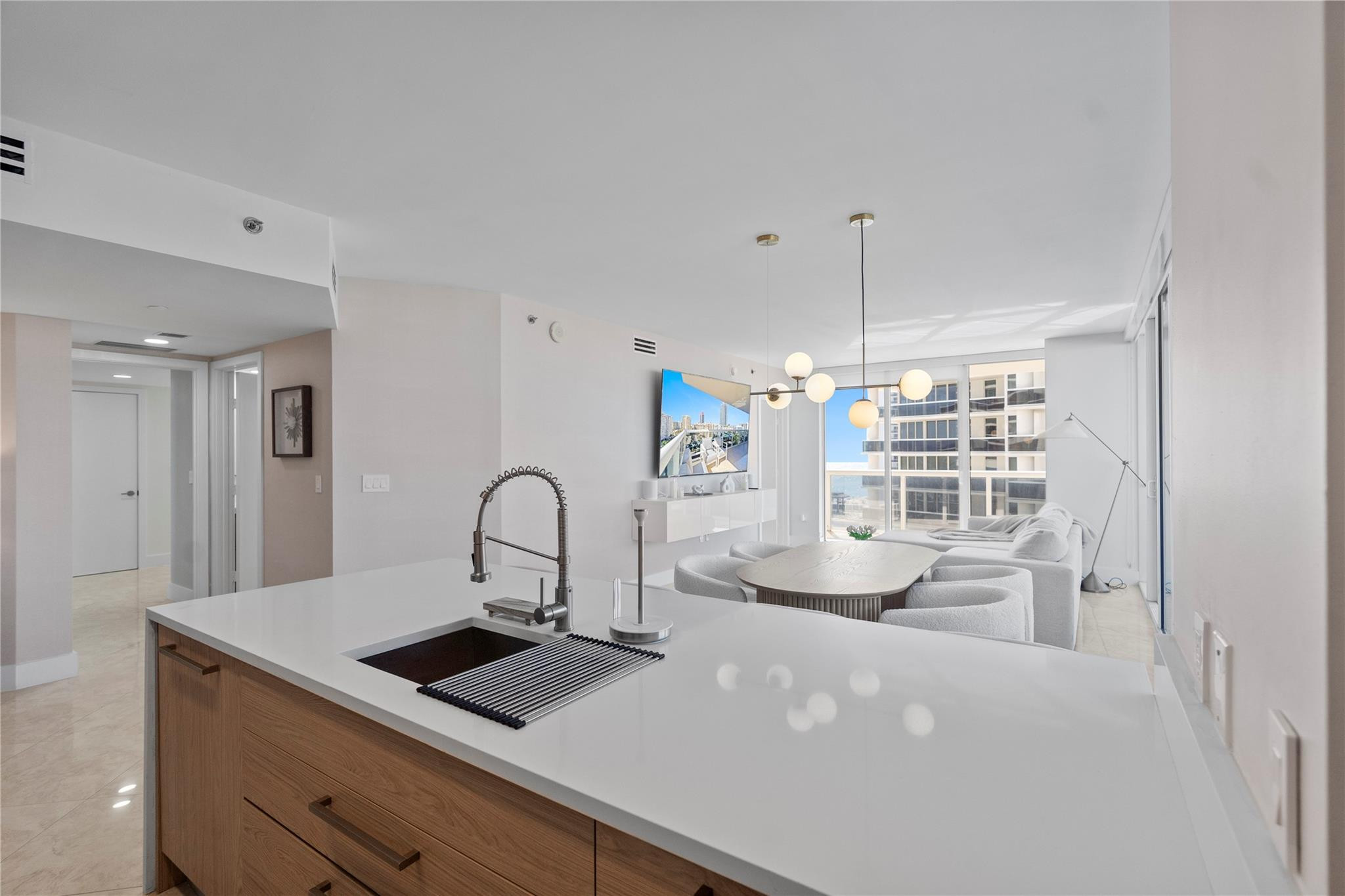 1830 S Ocean Drive 1006 Property Photo 9