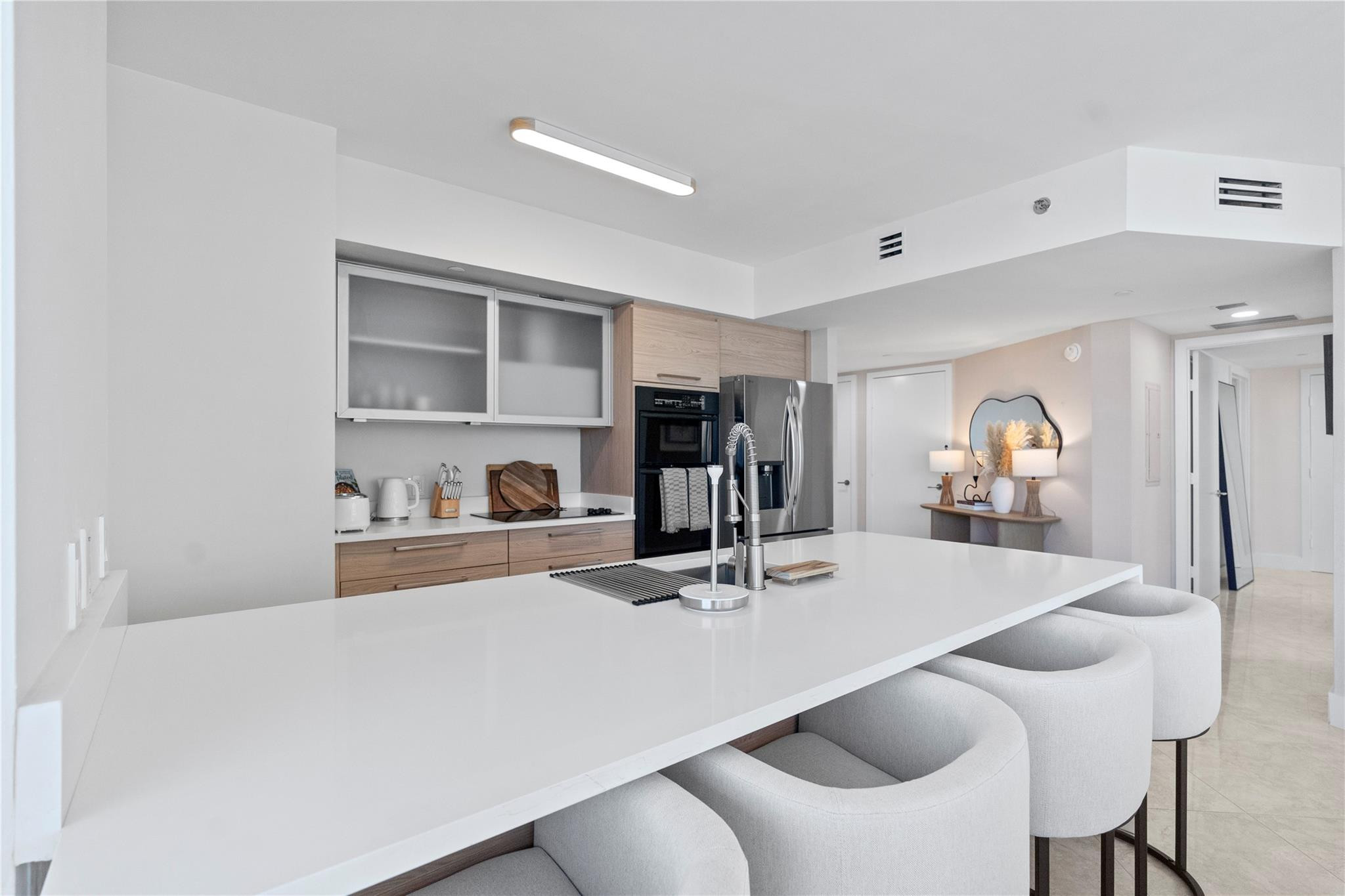 1830 S Ocean Drive 1006 Property Photo 10