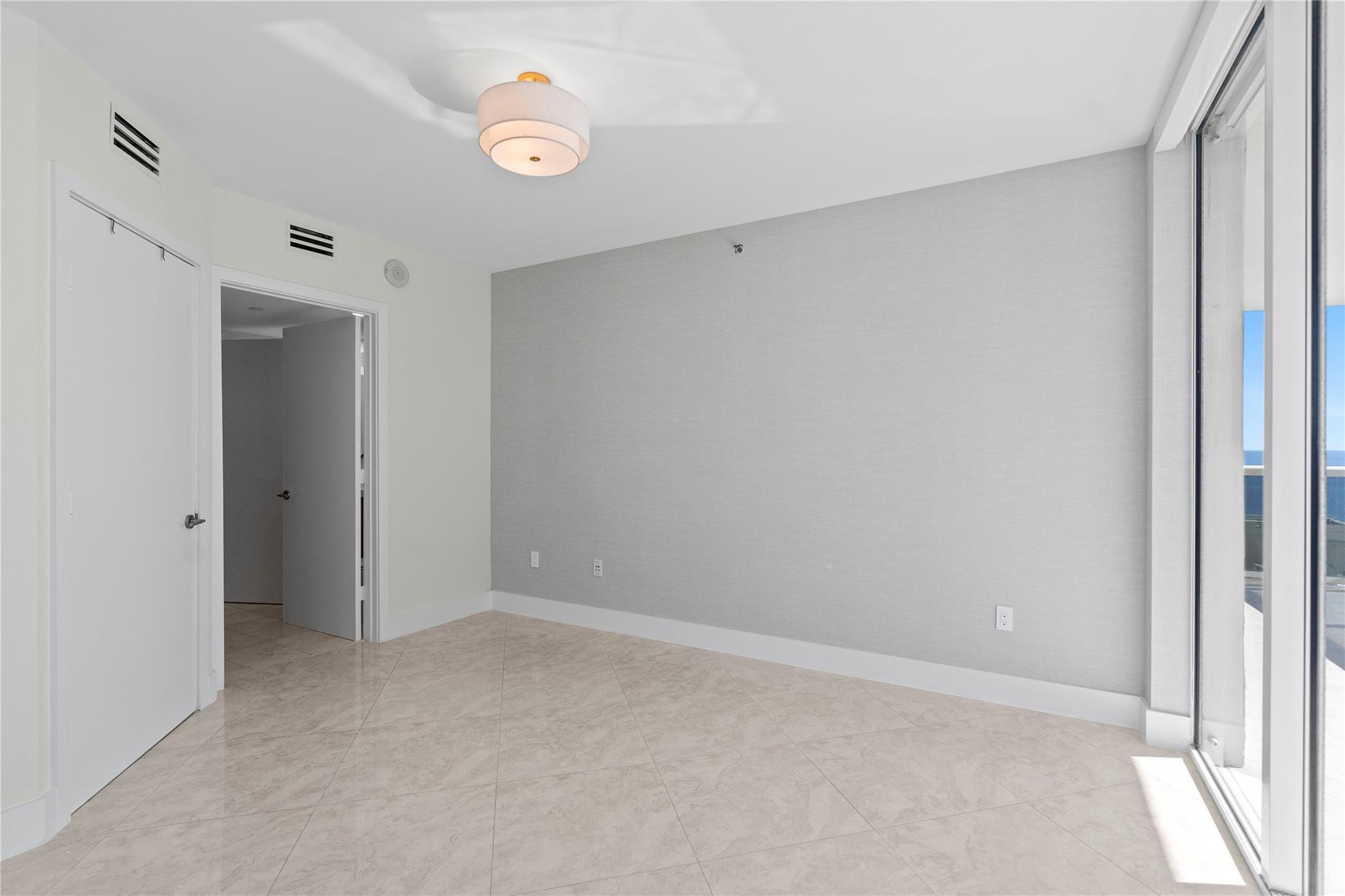 1830 S Ocean Drive 1006 Property Photo 17
