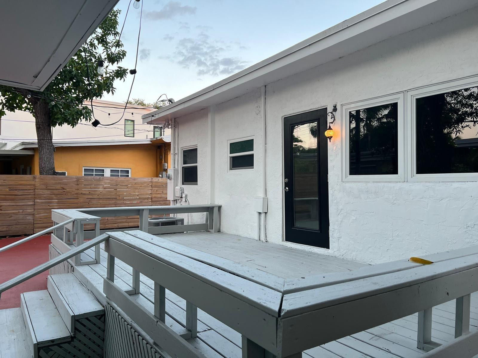 45 Ne 50th Street Property Photo 25