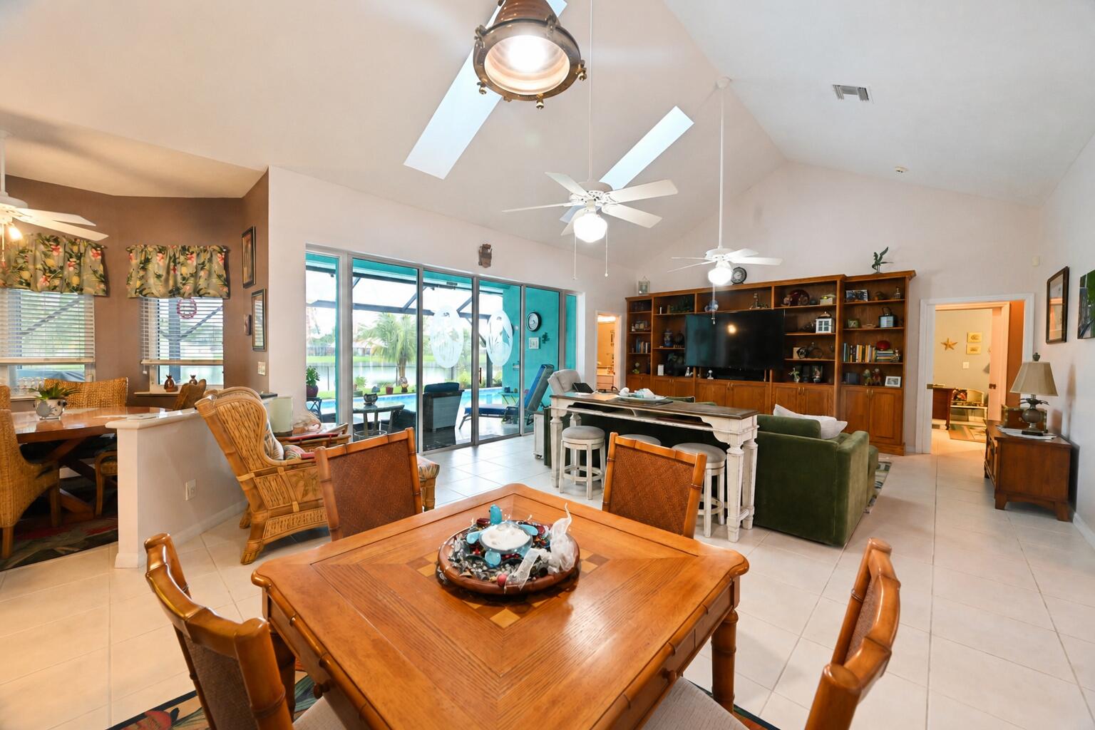 5212 Feather Creek Drive Property Photo 8