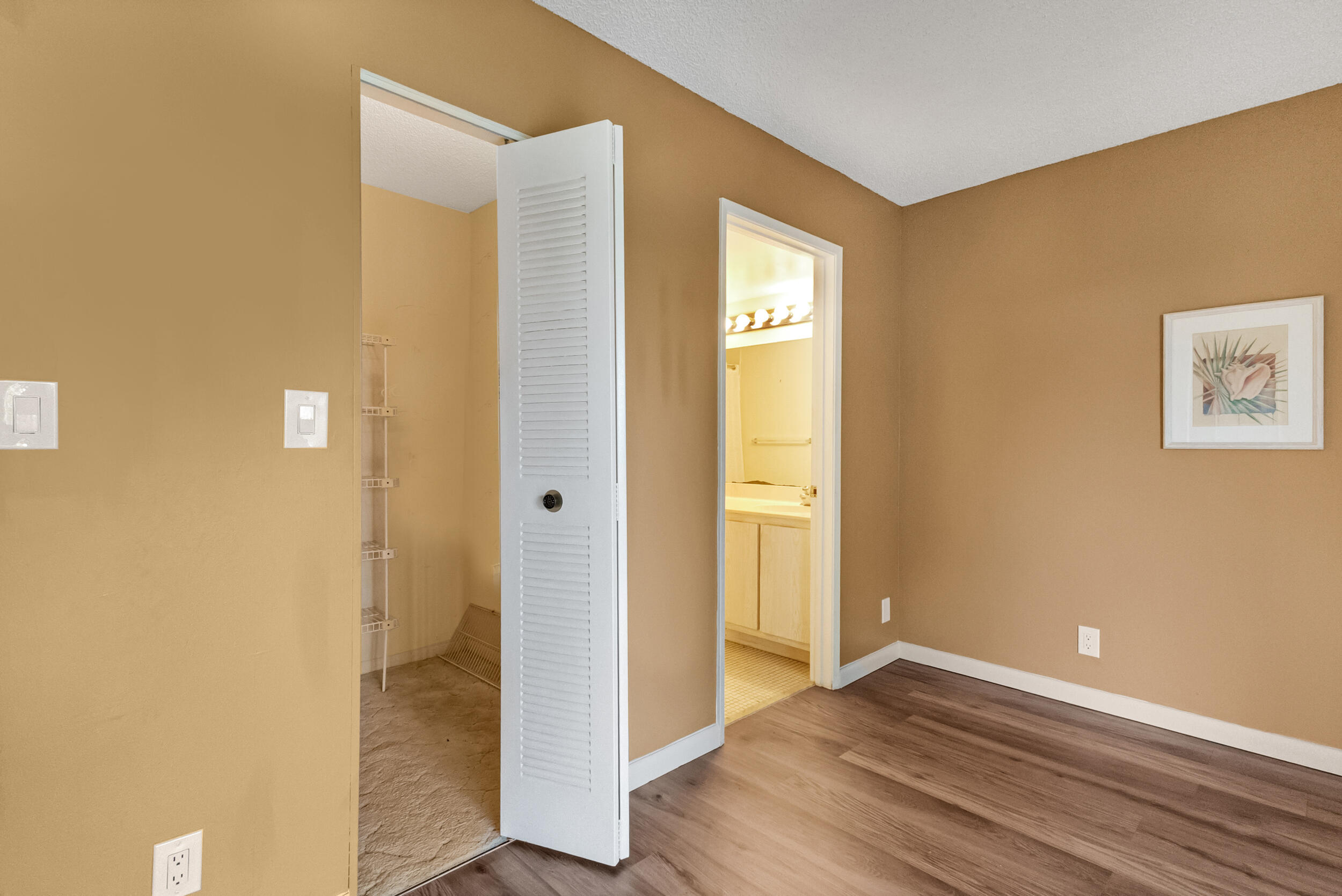 2209 S Cypress Bend Drive 507 Property Photo 17