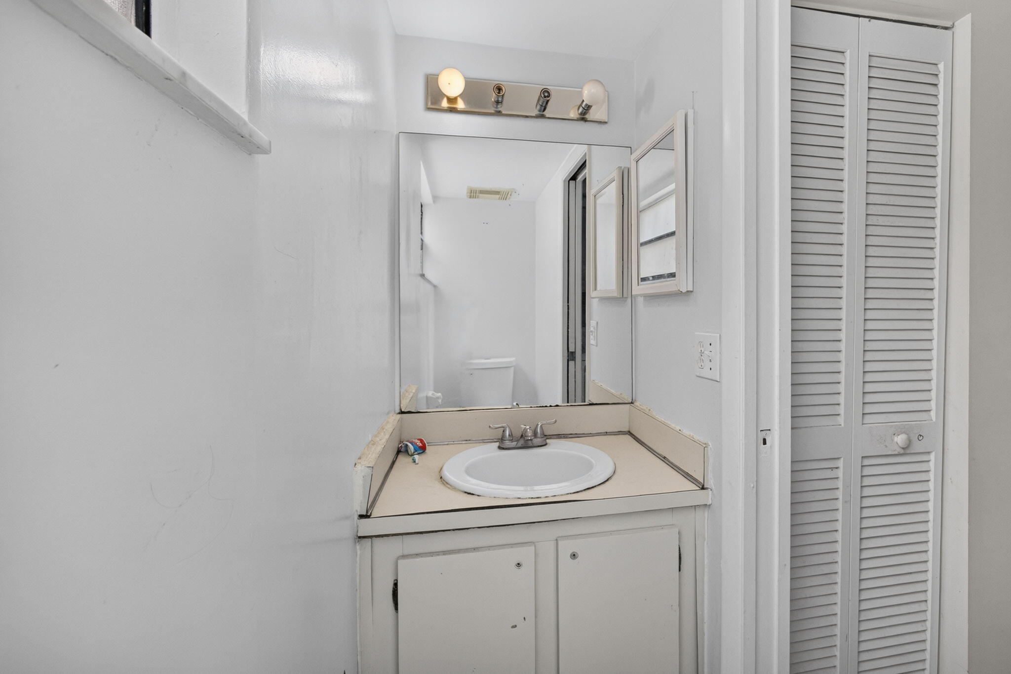 110 Sherwood Circle 4c Property Photo 16